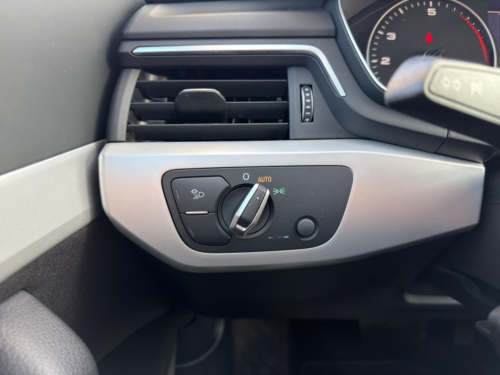 Audi A4 2.0 TFSI S tronic*Klima/SHZ/PDC/Xenon* foto 22