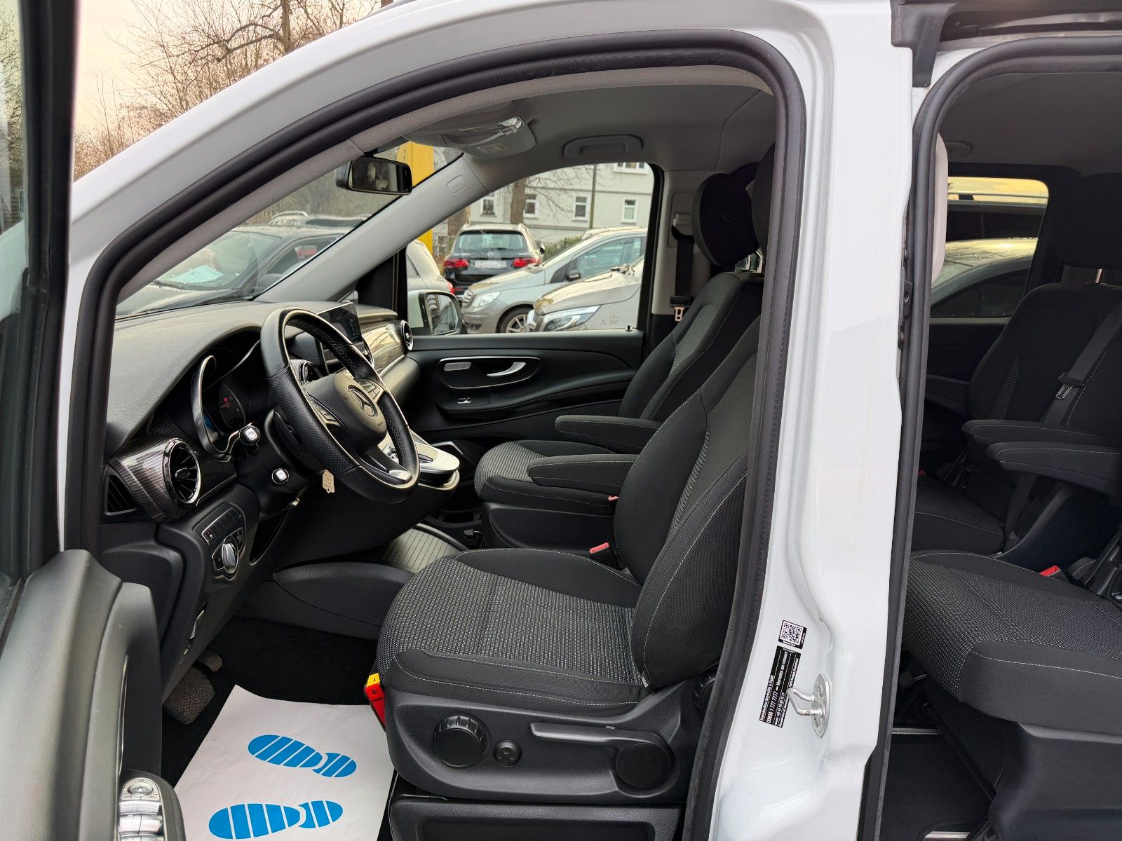 Mercedes-Benz V 250d Edition lang SPURHALTE/TOTWINKEL/AHK/LED foto 11