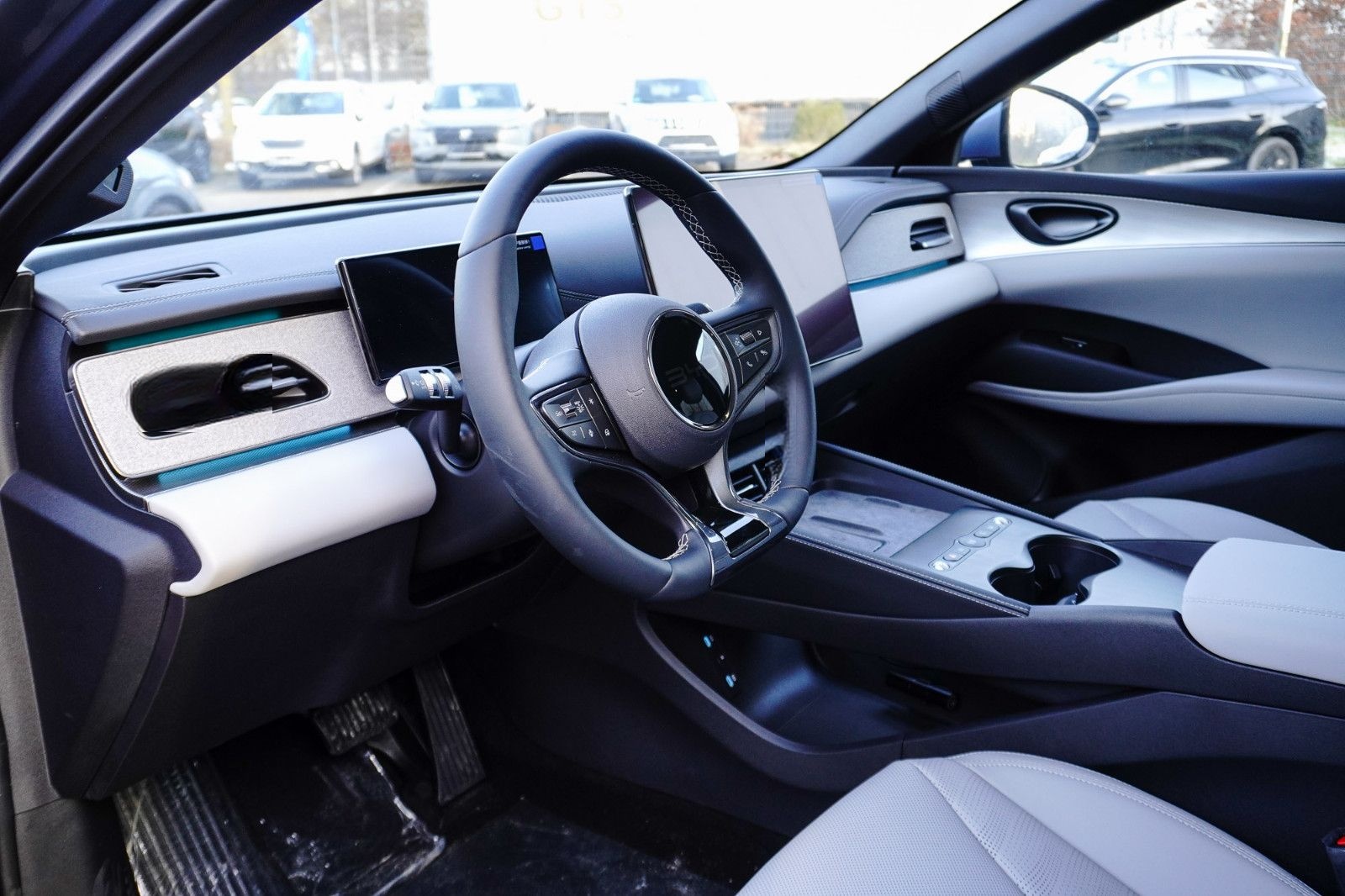 BYD SEAL 6 Touring DM-i Comfort foto 11