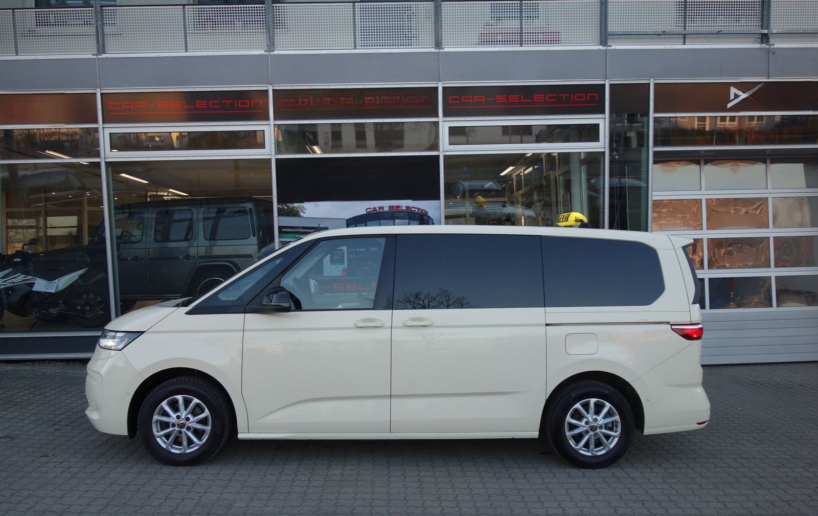 Volkswagen T7 Multivan 2.0 TDI Life lang TAXIPAKET LED/STDH foto 3