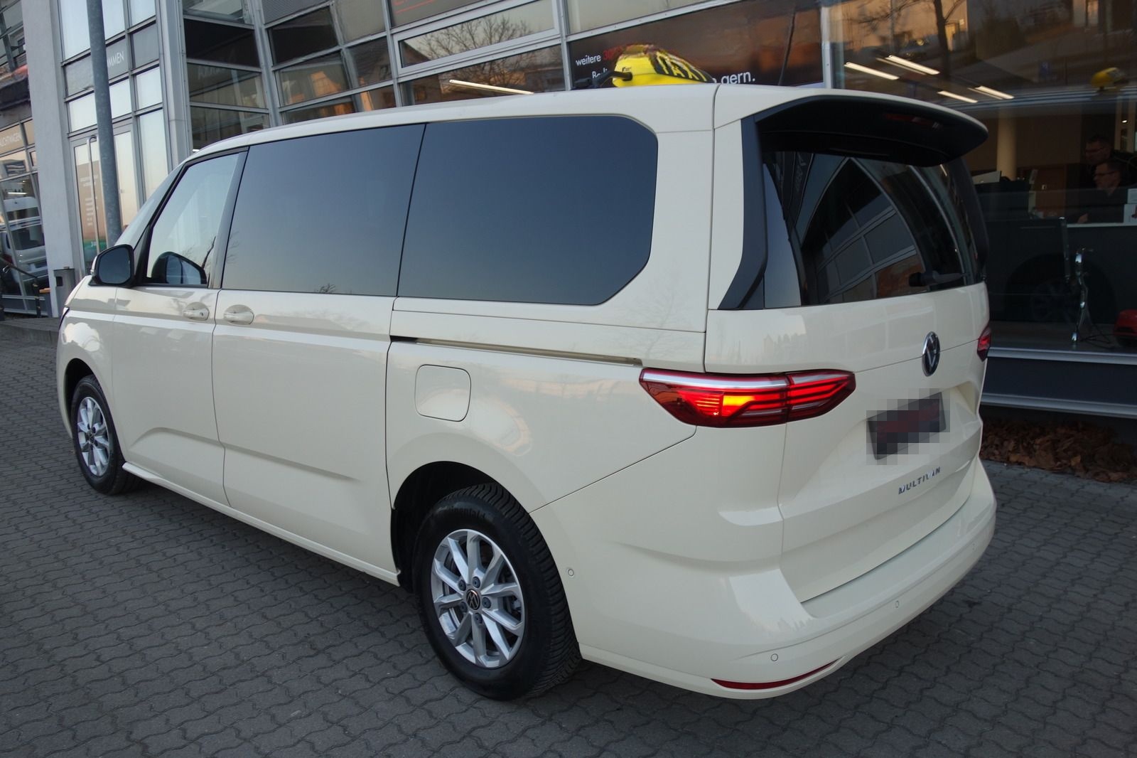 Volkswagen T7 Multivan 2.0 TDI Life lang TAXIPAKET LED/STDH foto 5