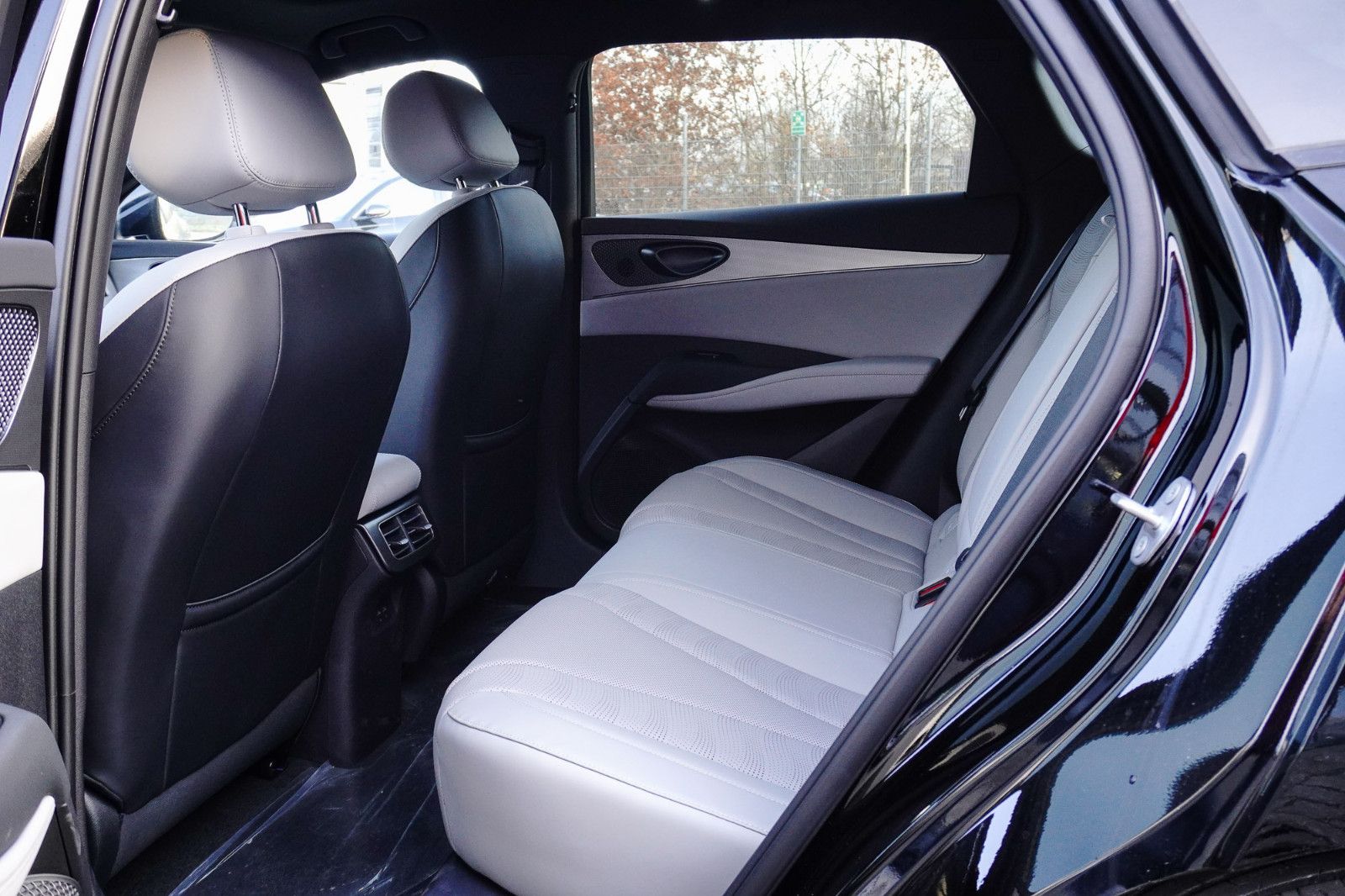 BYD SEAL 6 Touring DM-i Comfort foto 7