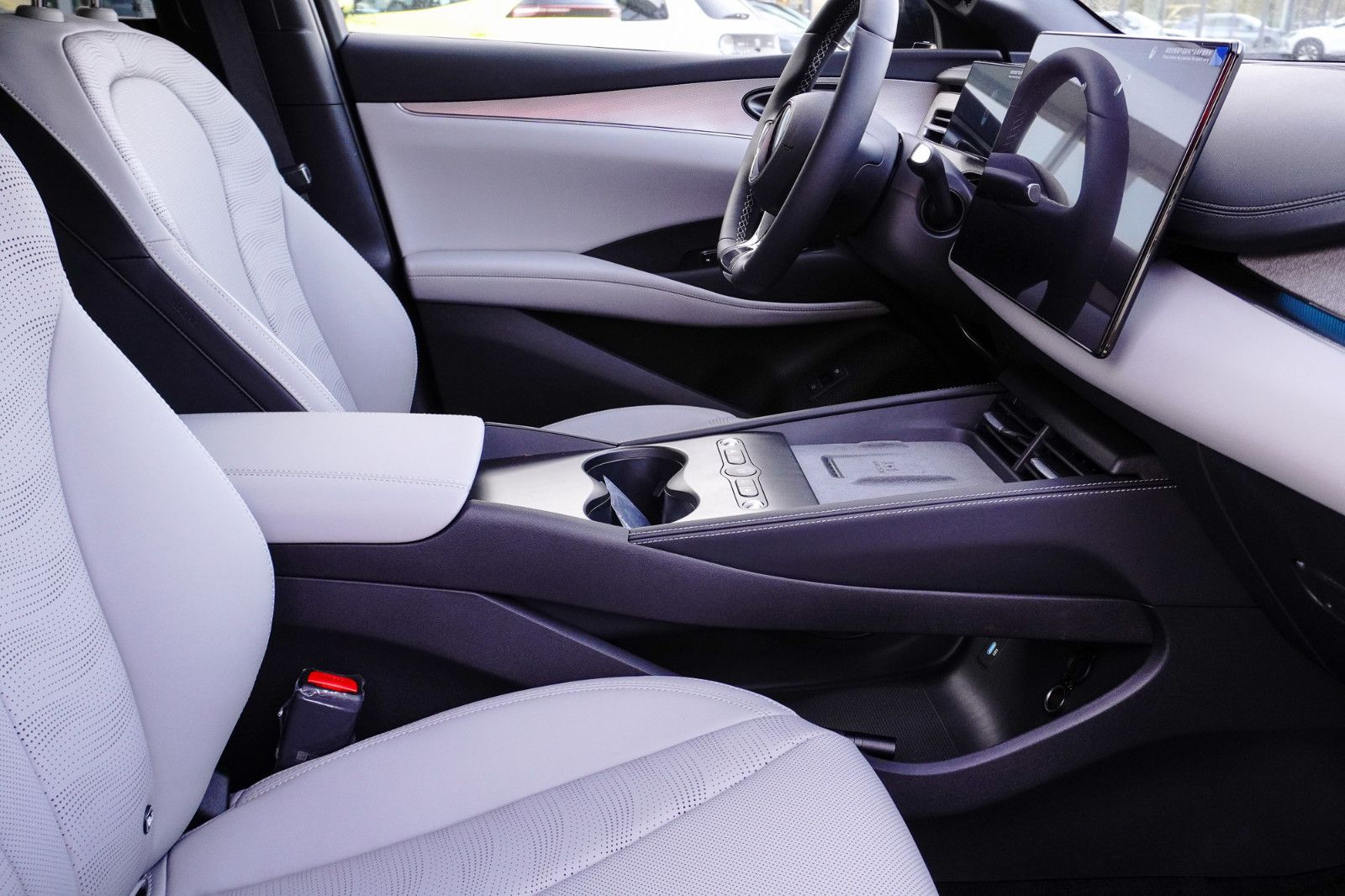 BYD SEAL 6 Touring DM-i Comfort foto 10