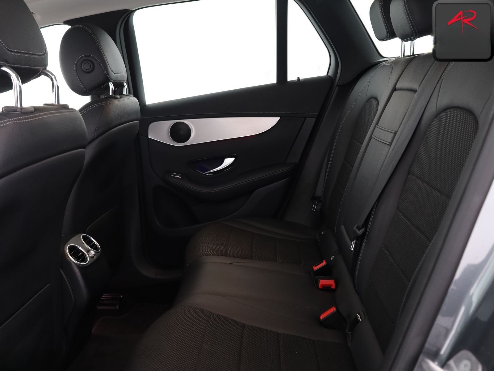 Mercedes-Benz GLC 300 e 4M HUD,KAMERA,DISTRO,SPORTSITZE,AHK,SH foto 11