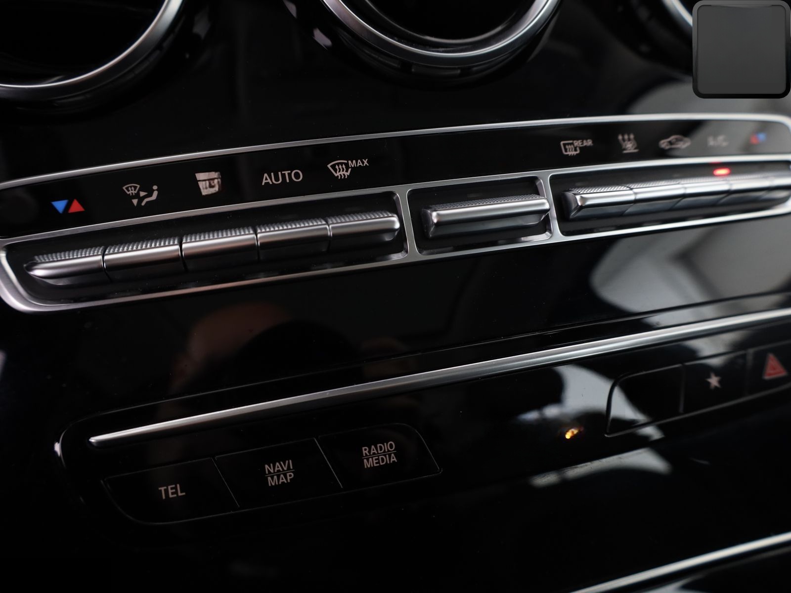 Mercedes-Benz GLC 300 e 4M HUD,KAMERA,DISTRO,SPORTSITZE,AHK,SH foto 24