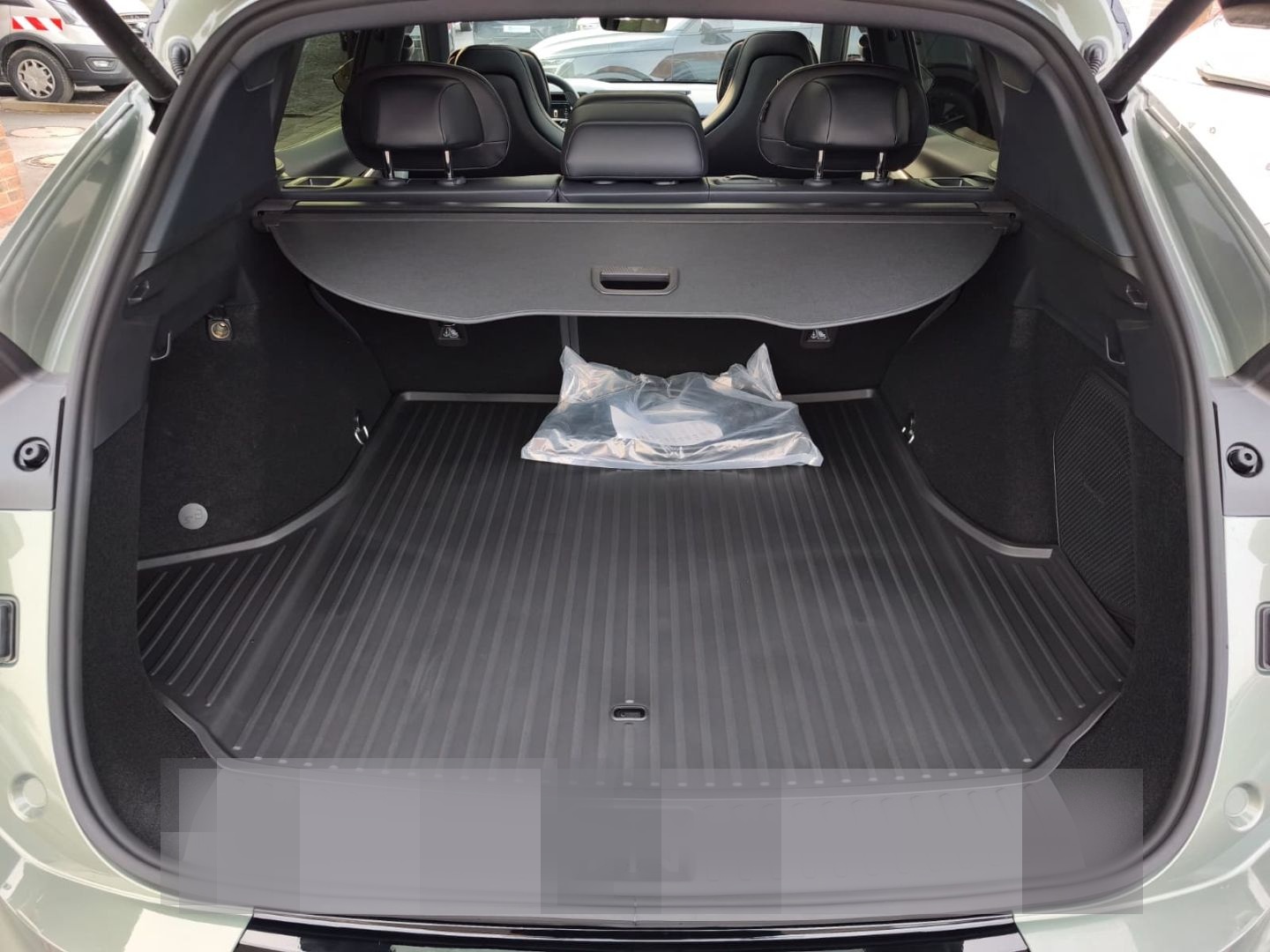 Lynk&Co 08 More 1.5 T PHEV 257 KW El. Panodach Navi Lede foto 21