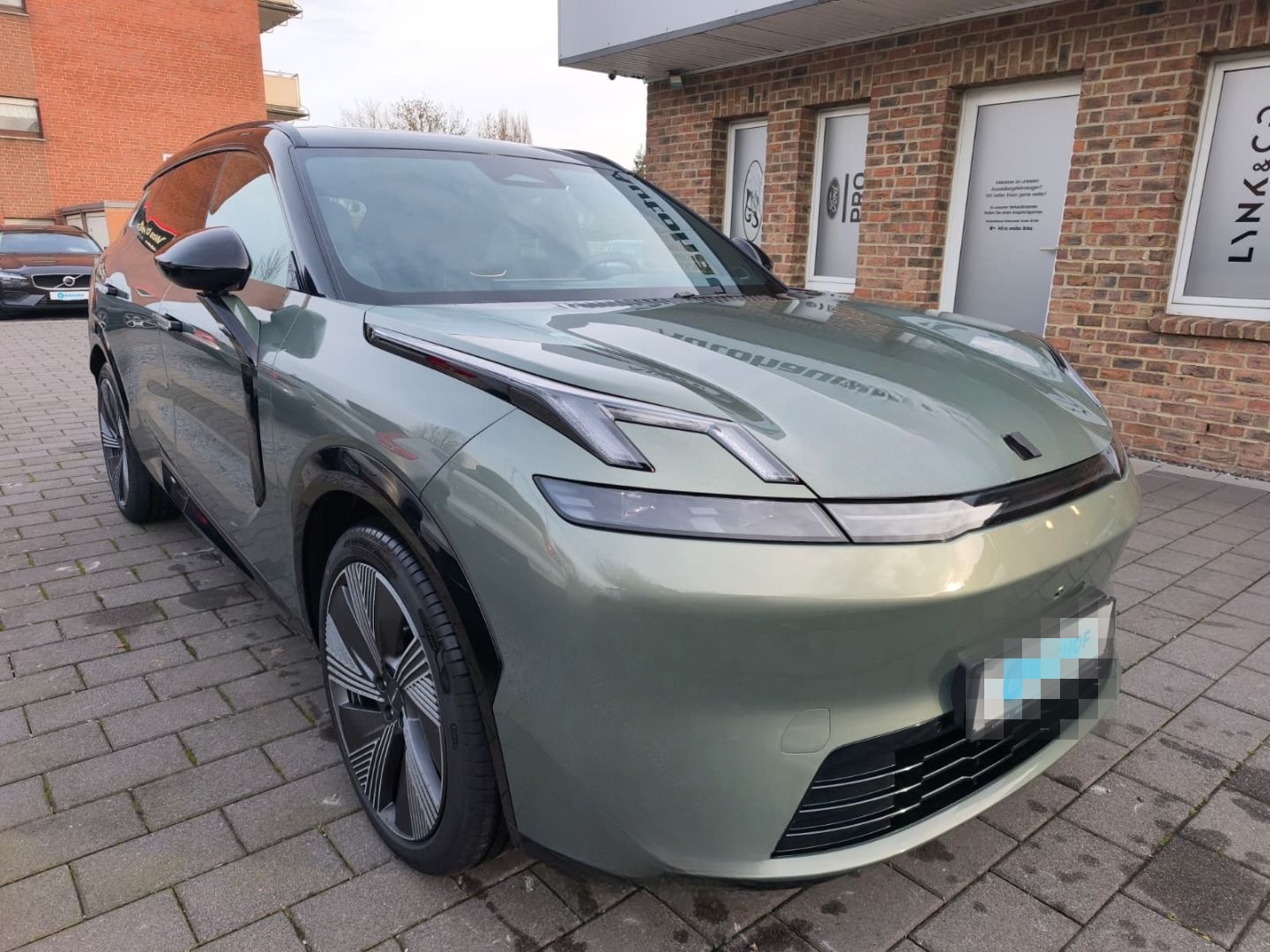 Lynk&Co 08 More 1.5 T PHEV 257 KW El. Panodach Navi Lede foto 9