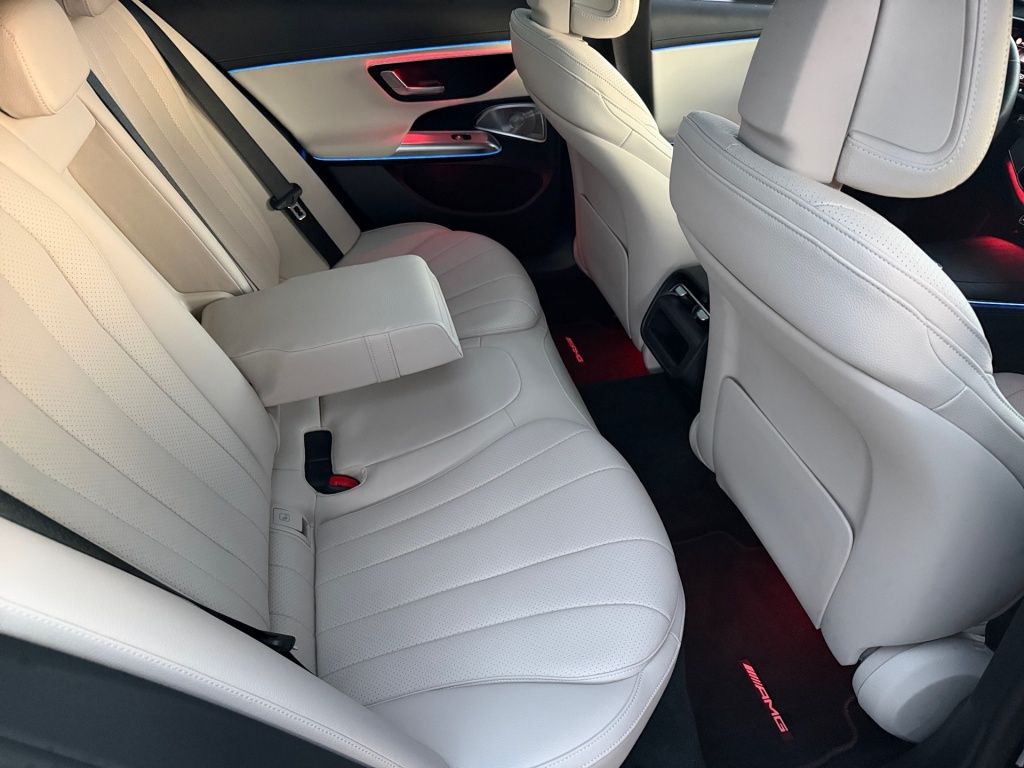 Mercedes-Benz E 300 e AMG, Night, Beige Int., Pano, Burm. 4D foto 12