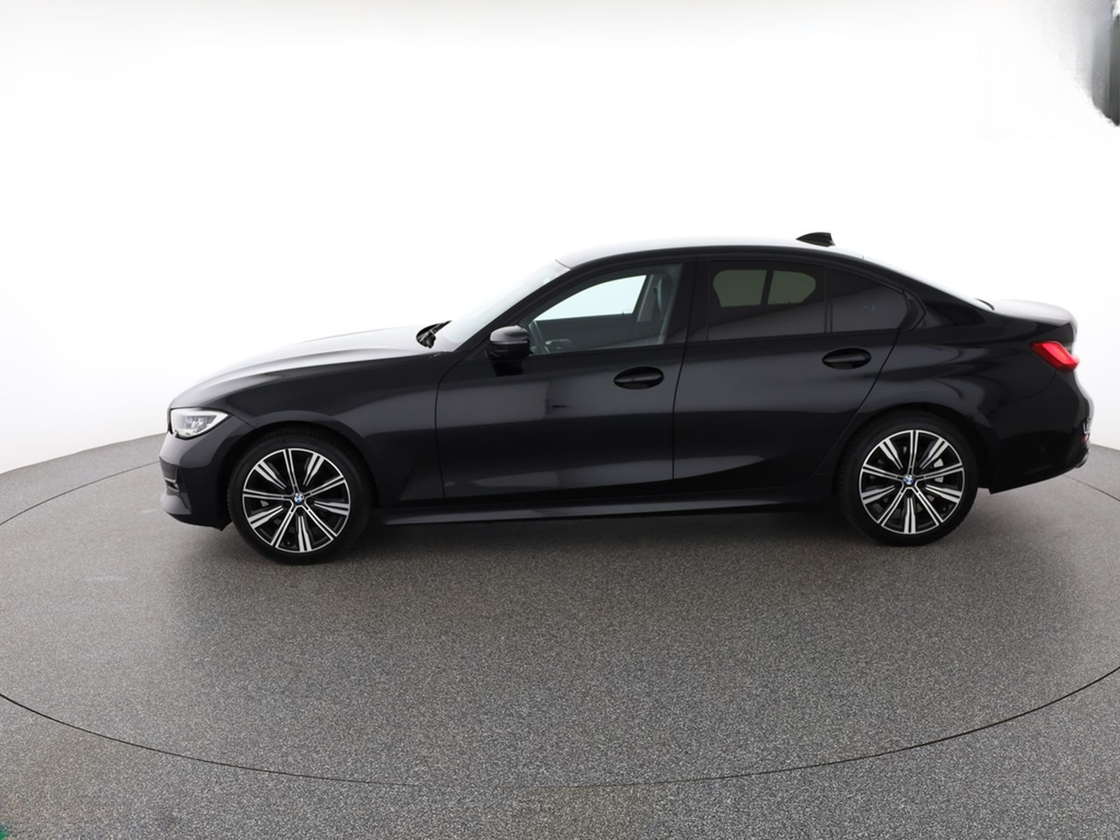 BMW 320 d xDrive SPORT LINE LASER,HUD,AHK,STANDHEIZ foto 2