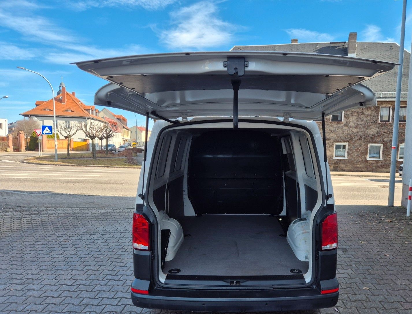 Volkswagen T6.1 2.0TDi,Kasten,Klima,Sitzhzg,PDC,1.Hd foto 15