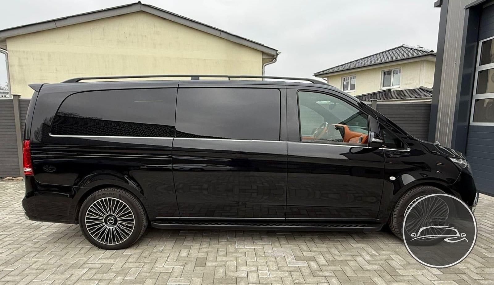 Mercedes-Benz V-Klasse Extralang VIP Umbau TV Massage PS5 foto 5