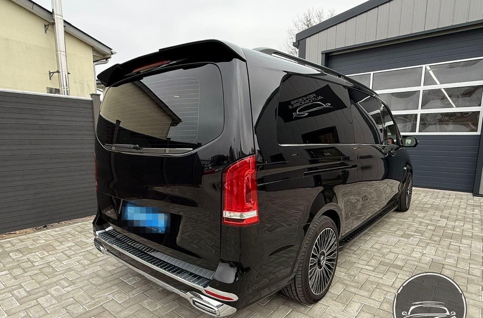 Mercedes-Benz V-Klasse Extralang VIP Umbau TV Massage PS5 foto 9