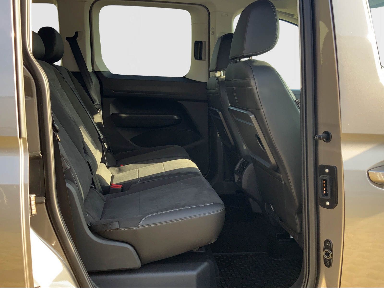 Volkswagen Caddy 1.5 TSI Plug-in-Hybrid Style foto 8