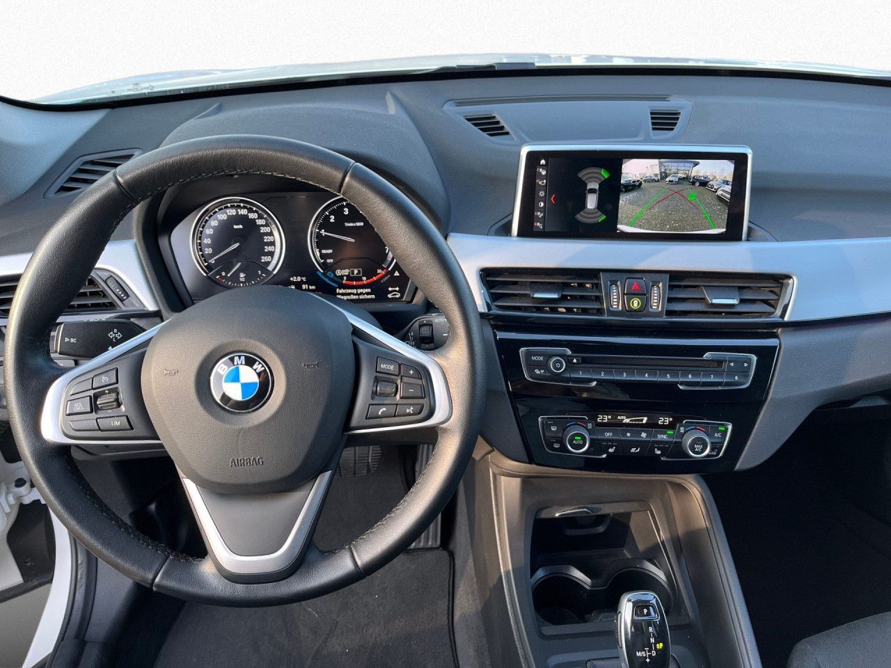 BMW X1 sDrive18i Advantage AHK,LED,Navi,Shzg,RFK PDC foto 13