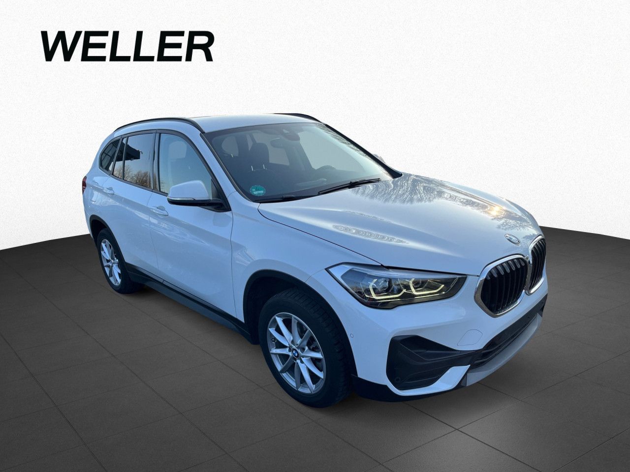 BMW X1 sDrive18i Advantage AHK,LED,Navi,Shzg,RFK PDC foto 4