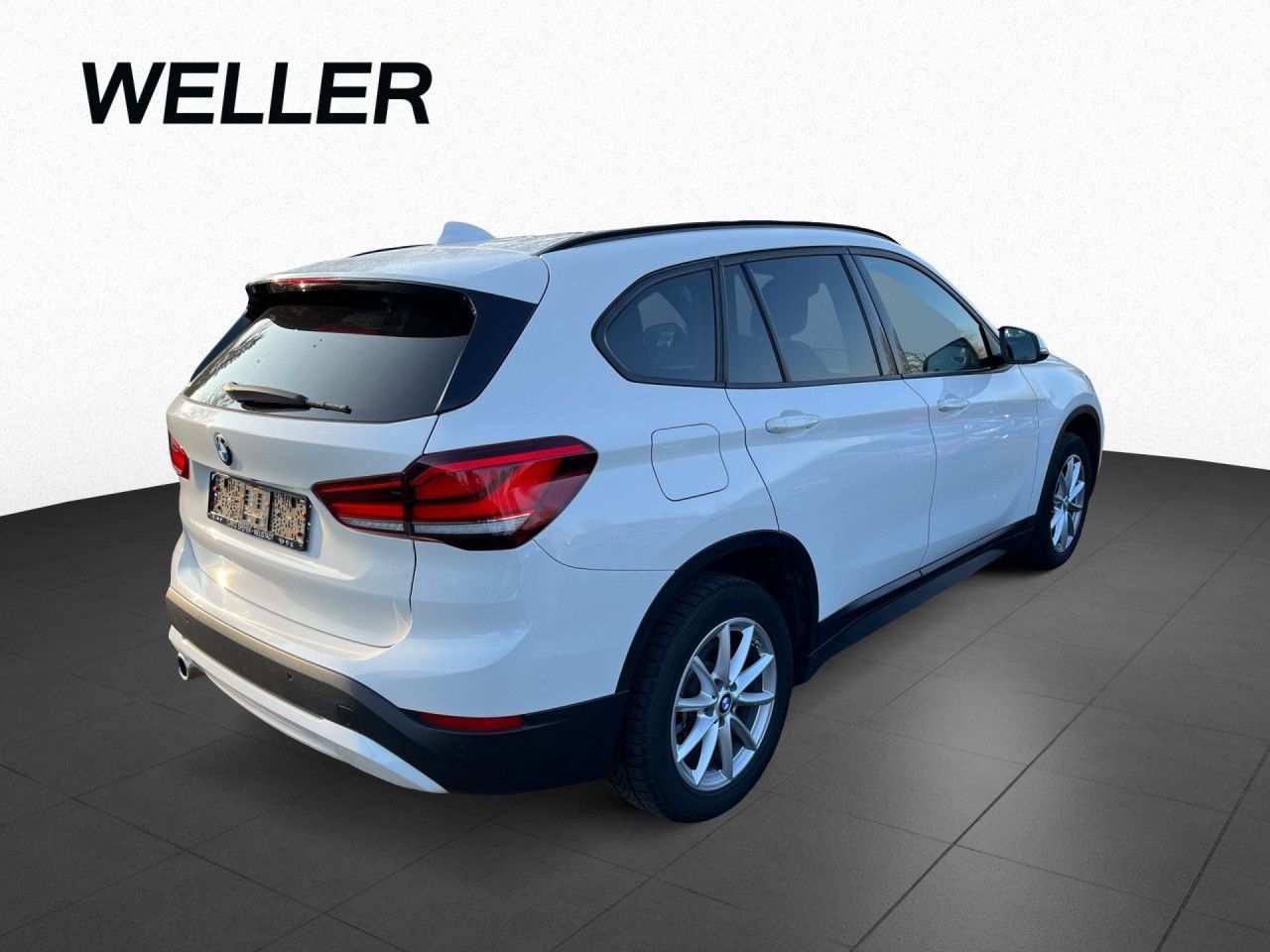 BMW X1 sDrive18i Advantage AHK,LED,Navi,Shzg,RFK PDC foto 5