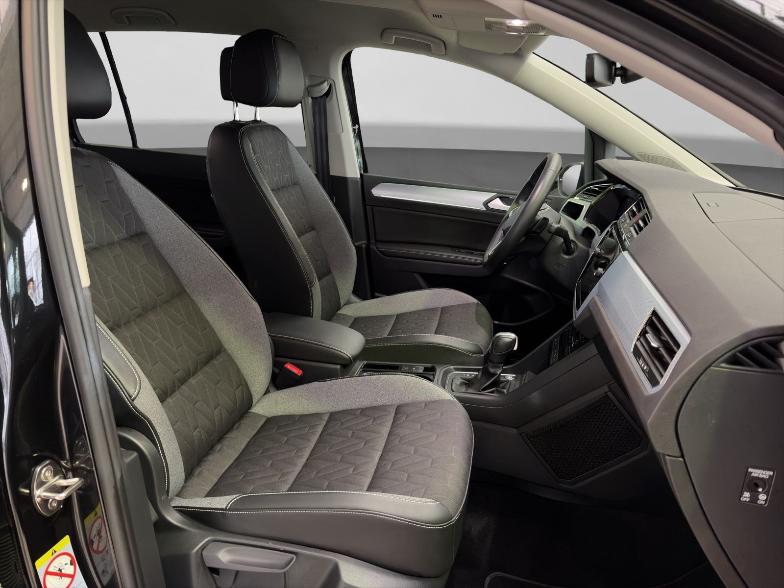 Volkswagen Touran 1.5 TSI DSG GOAL 7SITZE LED AHK ASSIST foto 4