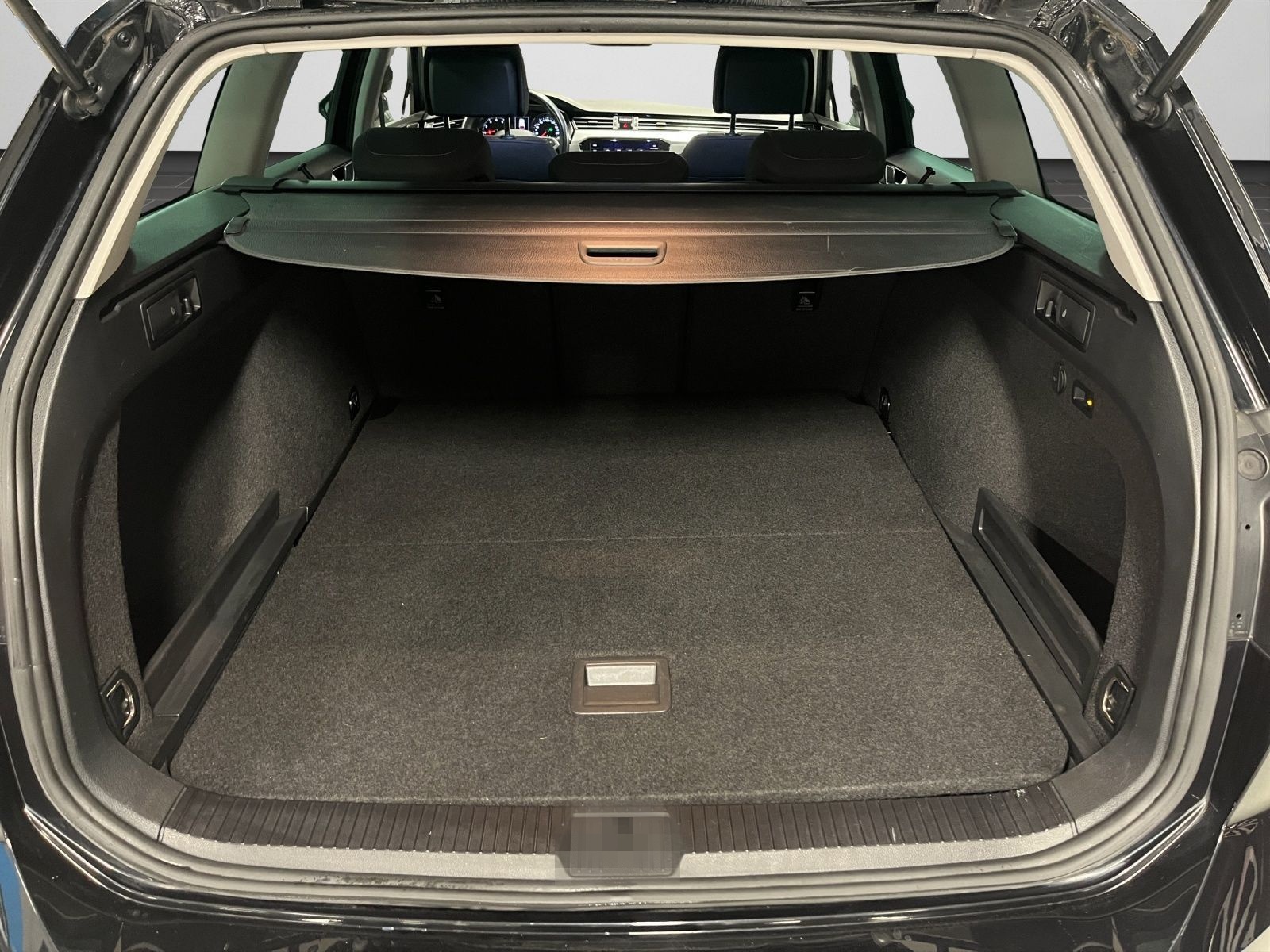 Volkswagen Passat Variant 1.5 TSI DSG Business, Navi, AHK, foto 16