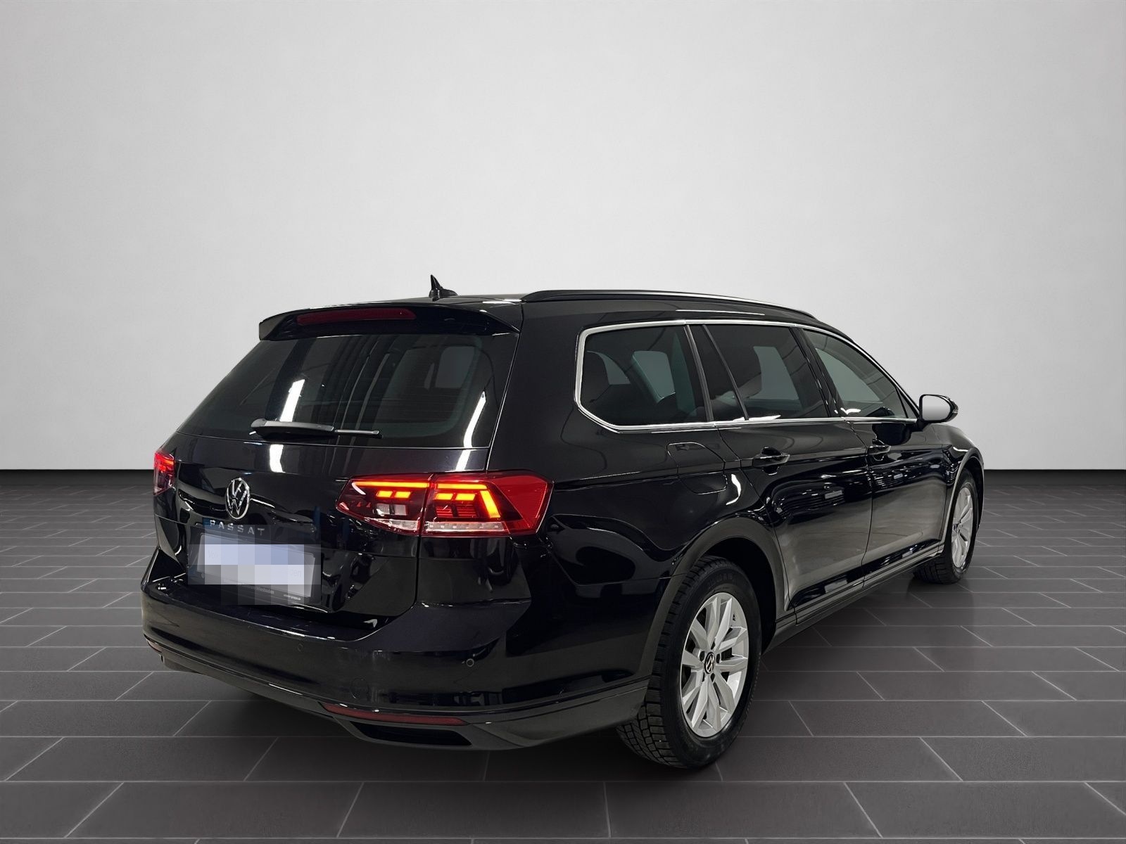 Volkswagen Passat Variant 1.5 TSI DSG Business, Navi, AHK, foto 3