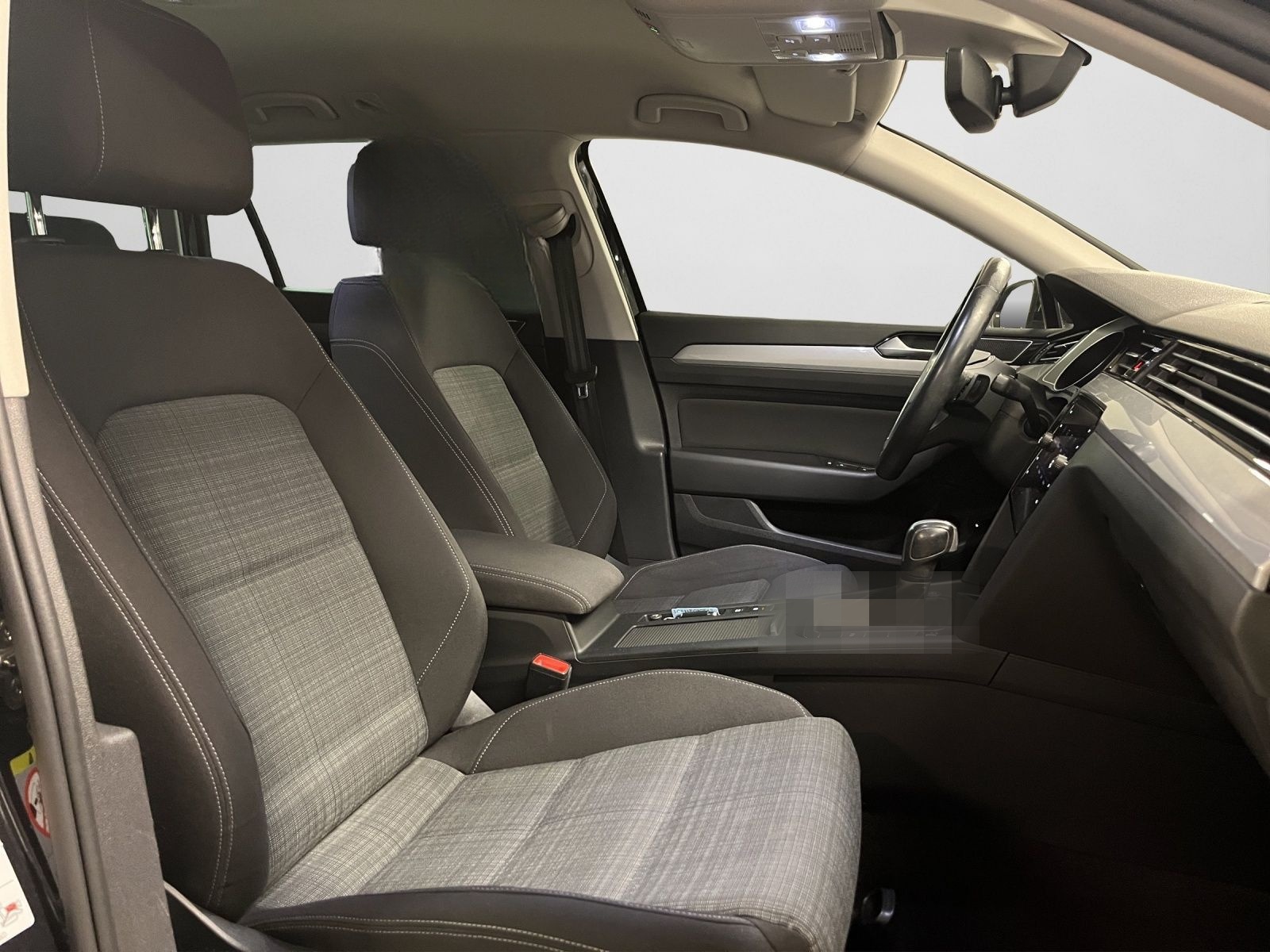 Volkswagen Passat Variant 1.5 TSI DSG Business, Navi, AHK, foto 5