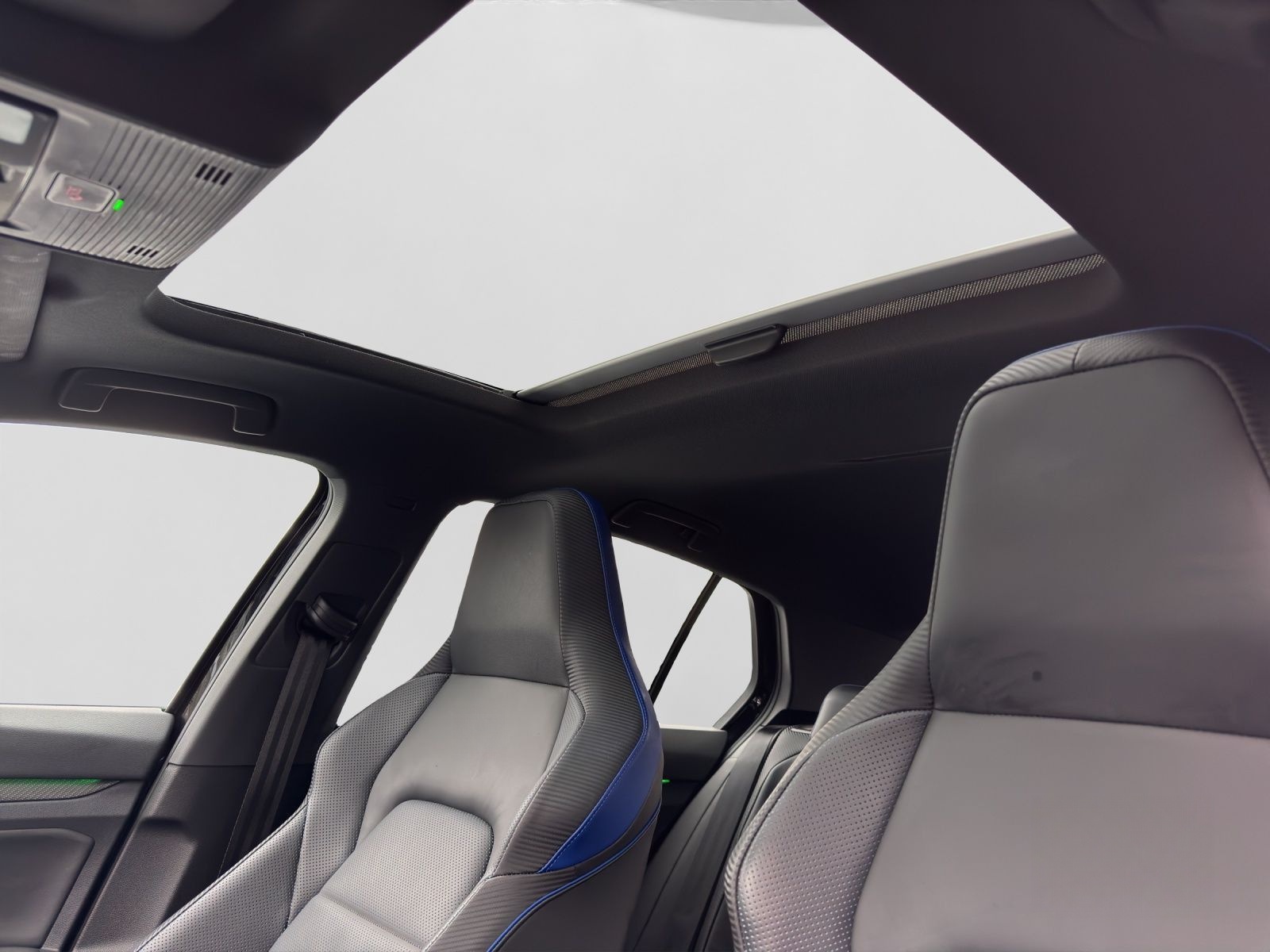 Volkswagen Golf R BLACK STYLE LM19 LEDER V-MAX PANO HARMAN foto 18