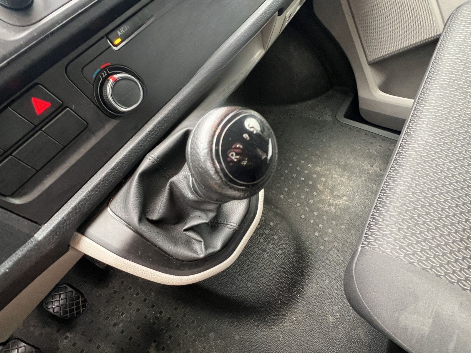Volkswagen T6 Caravelle TDI 8-SITZE KLIMA E-PAKET foto 11