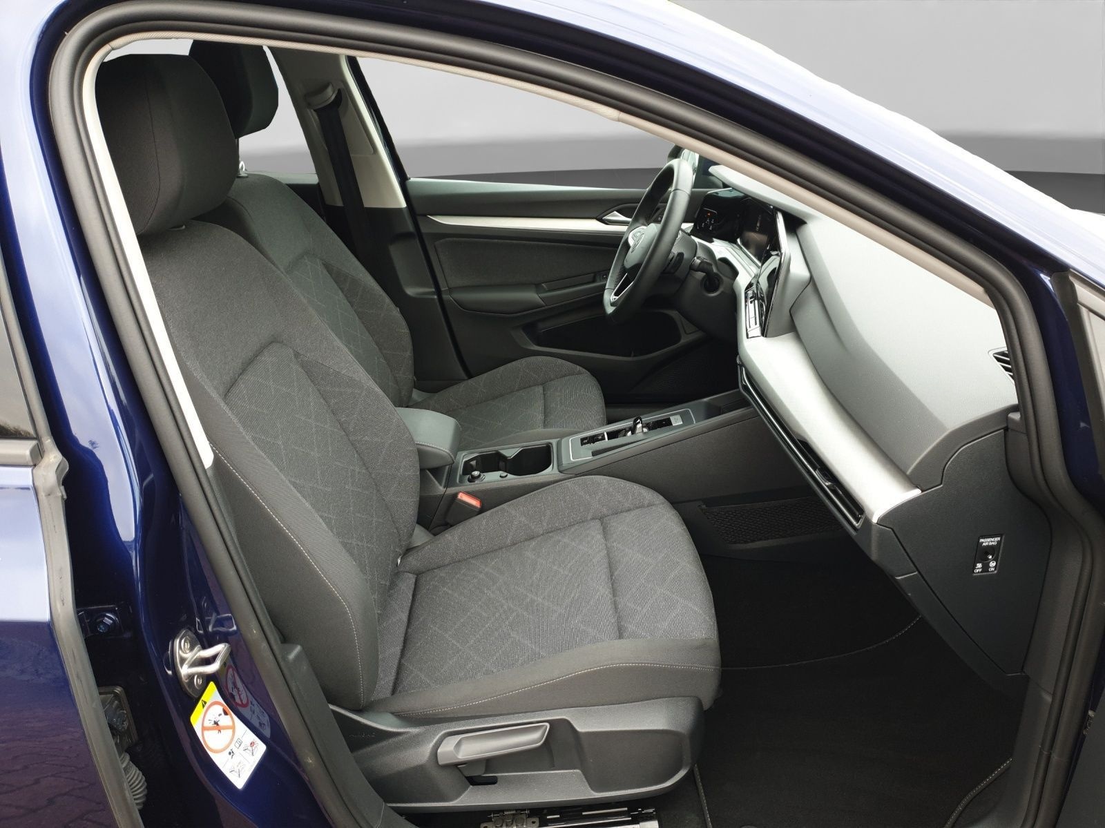 Volkswagen Golf 2.0 TDI DSG LIFE NAVI KAMERA ASSIST behMFL foto 4