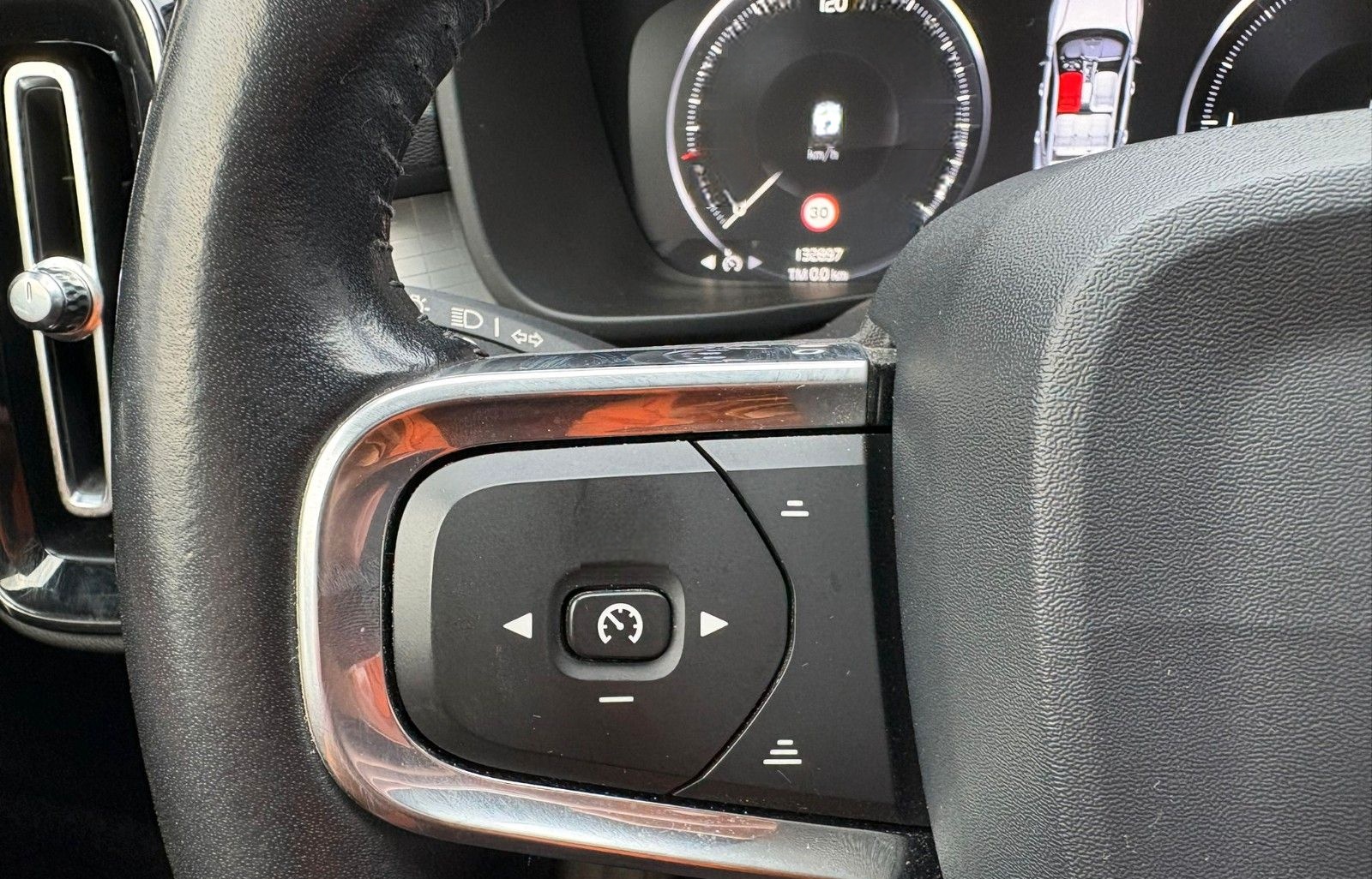 Volvo XC 40 XC40 Momentum AWD foto 20