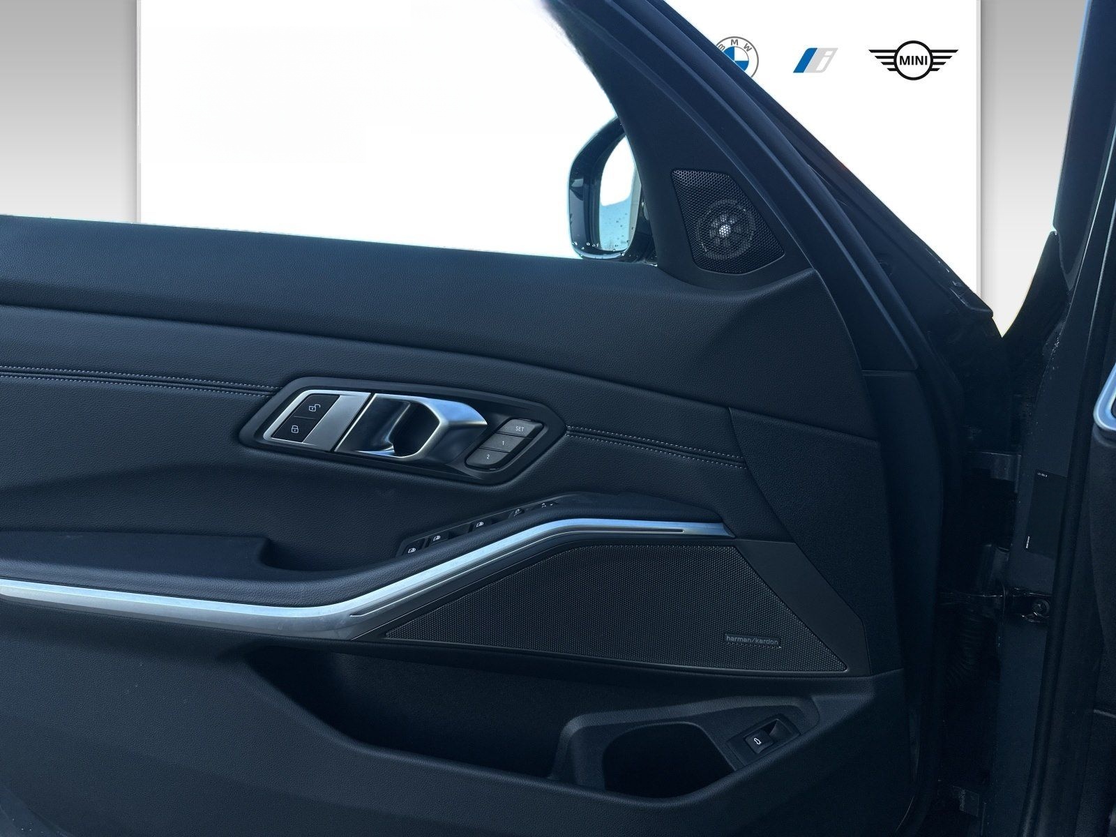 BMW 330d Touring M Sportpaket Head-Up HK HiFi DAB foto 12