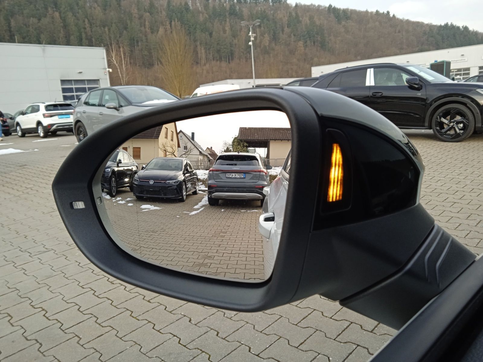 Volkswagen Golf VIII Goal 1.5 eTSI DSG / App, LED, ACC, SHZ foto 19