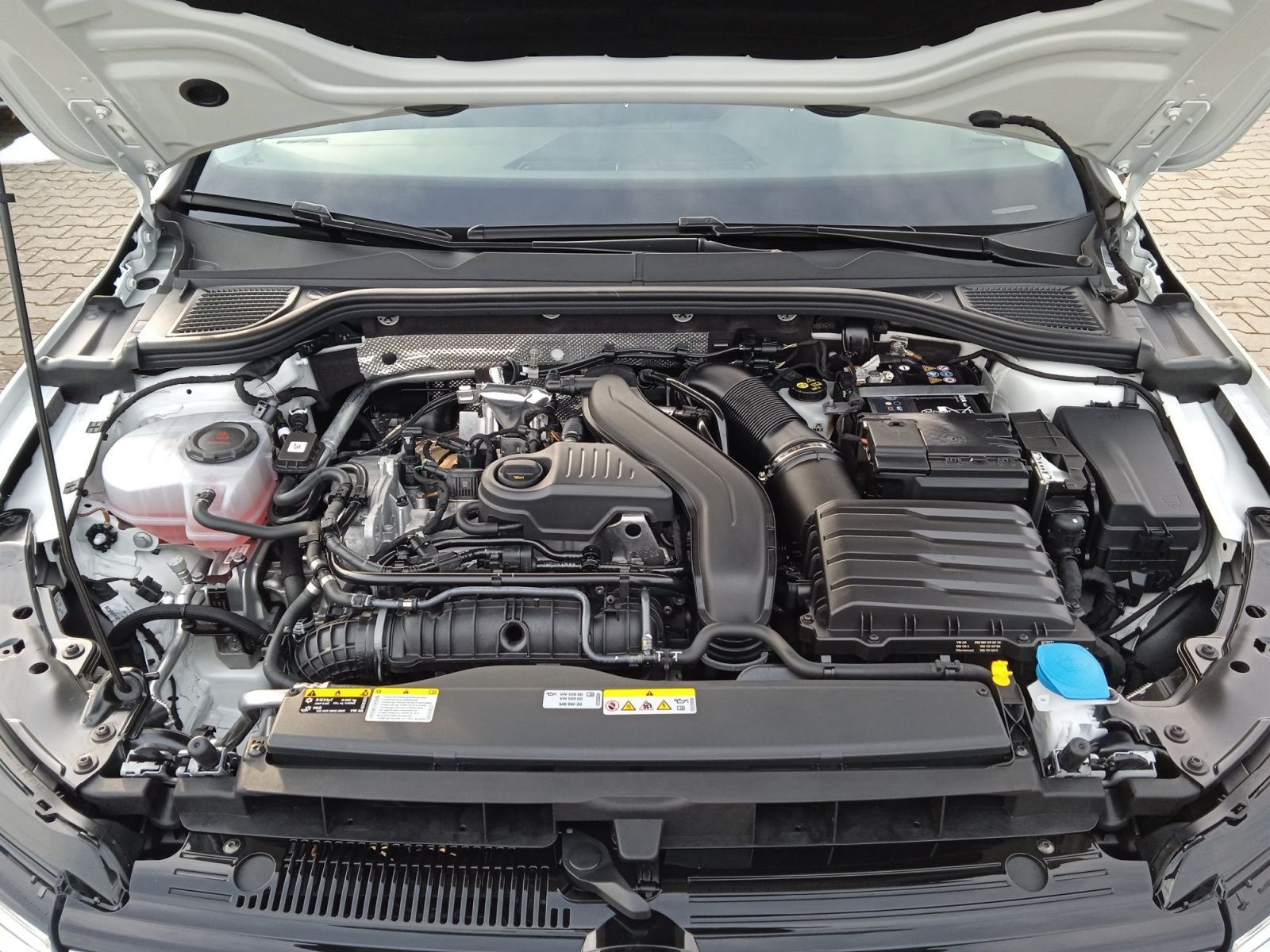 Volkswagen Golf VIII Goal 1.5 eTSI DSG / App, LED, ACC, SHZ foto 10
