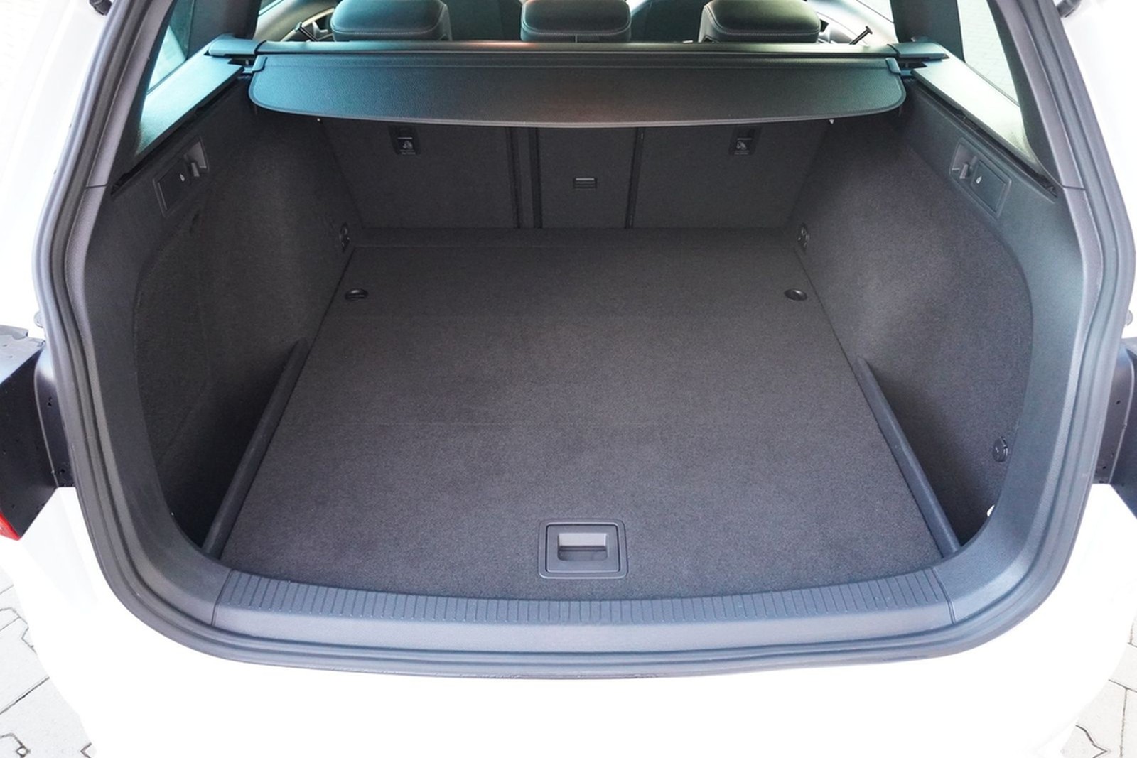 Volkswagen Golf VII Variant 2.0 TSI BMT R 4Motion NAVI ACC foto 32