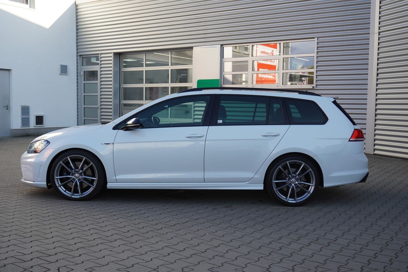 Volkswagen Golf VII Variant 2.0 TSI BMT R 4Motion NAVI ACC foto 9