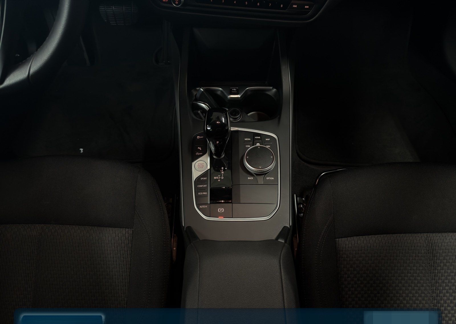BMW 118i Navi+HiFi+Spurass.+LED+Ambi+BT+S/S-AT+Temp foto 16