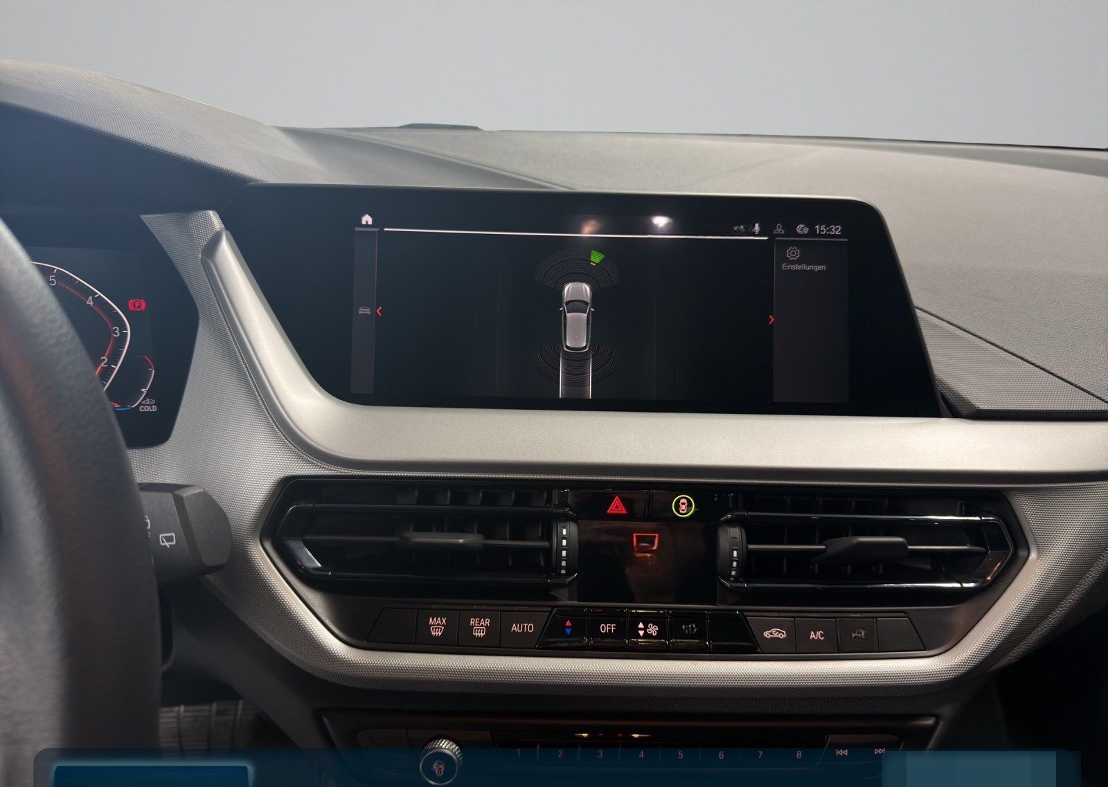 BMW 118i Navi+HiFi+Spurass.+LED+Ambi+BT+S/S-AT+Temp foto 18