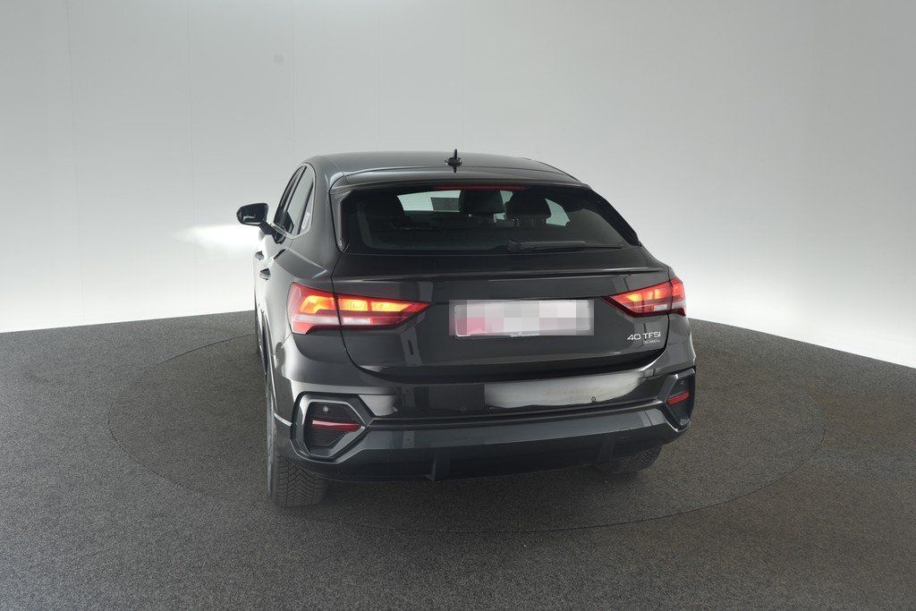 Audi Q3 Sportback 40 TFSI quattro S tronic MMI Navi foto 4