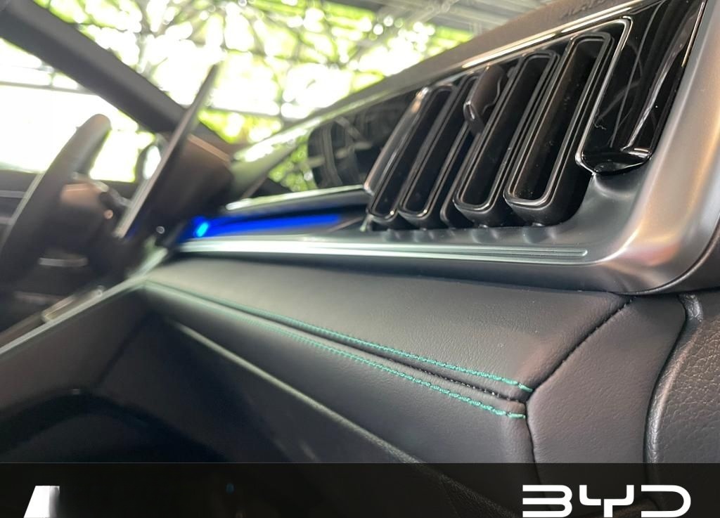 BYD SEAL U DM-i Design 360 AUT DynLicht HUD Kam. LM foto 12