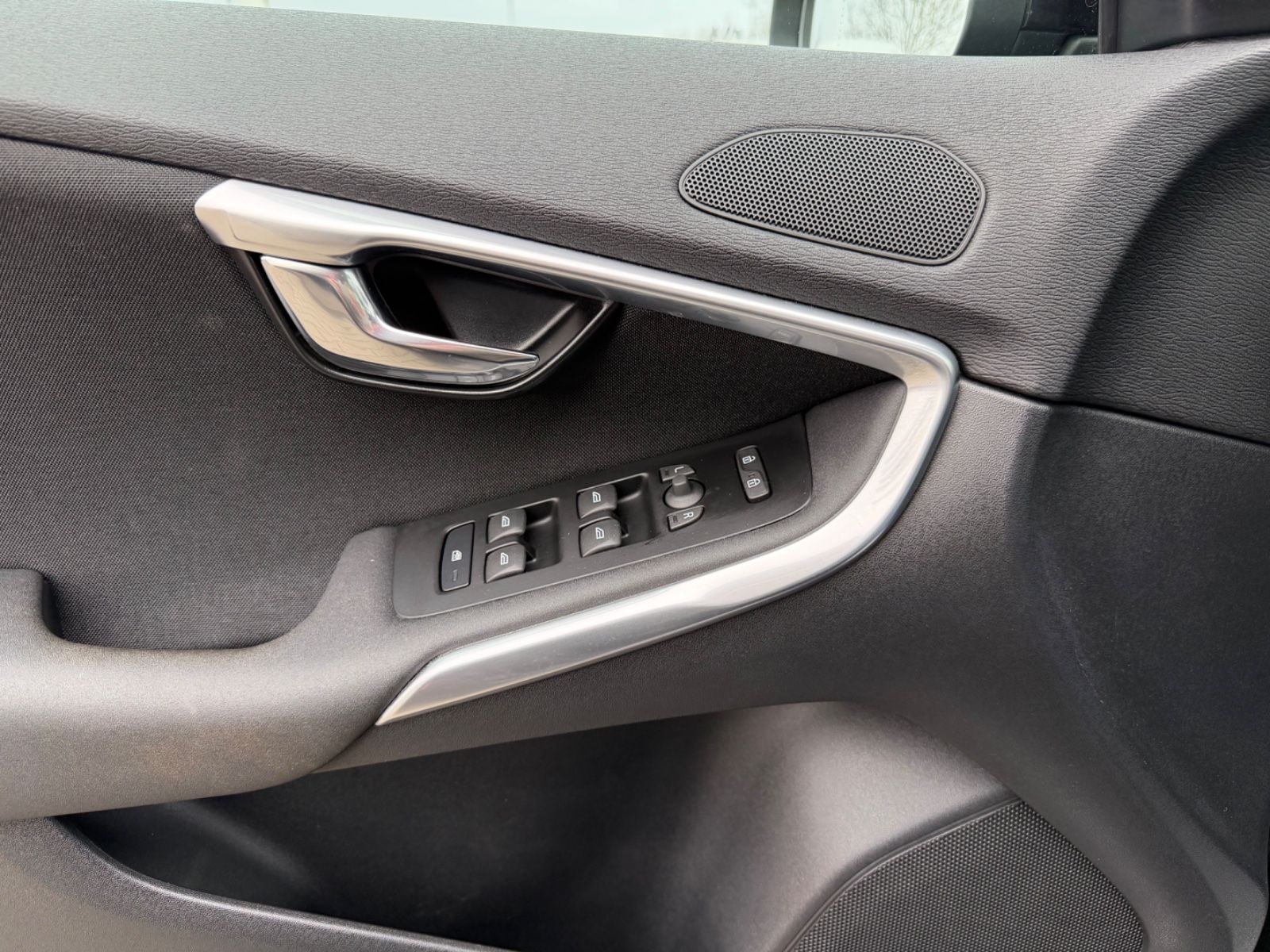 Volvo V40 Momentum 2.0 Ltr. - 110 kW Diesel foto 17