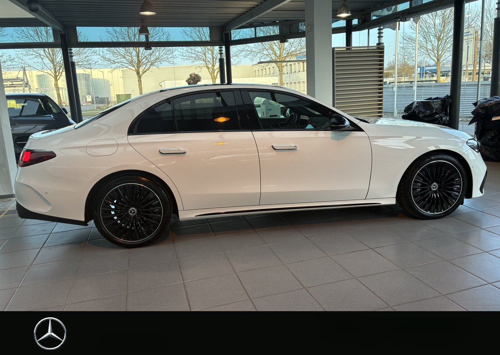 Mercedes-Benz E 220 d AMG Pano*Burm-4D*360*Digital*Memo*Distro foto 3