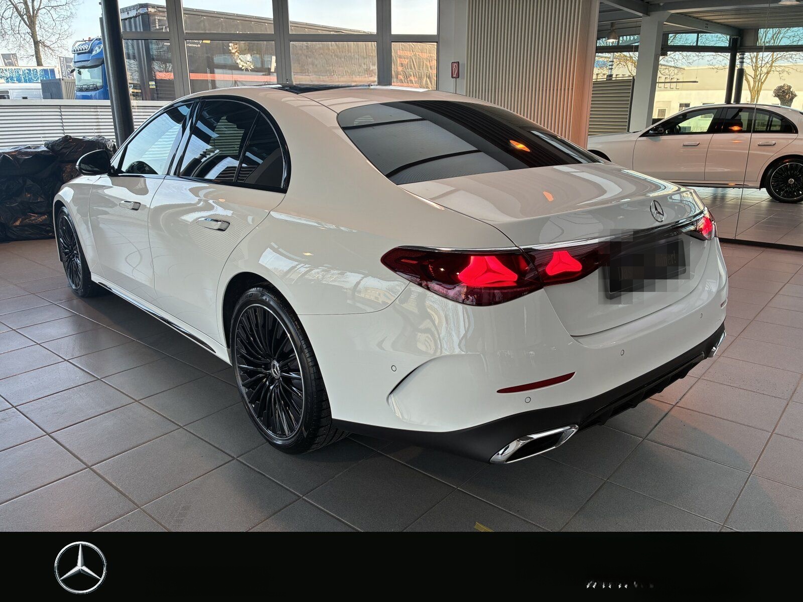 Mercedes-Benz E 220 d AMG Pano*Burm-4D*360*Digital*Memo*Distro foto 6
