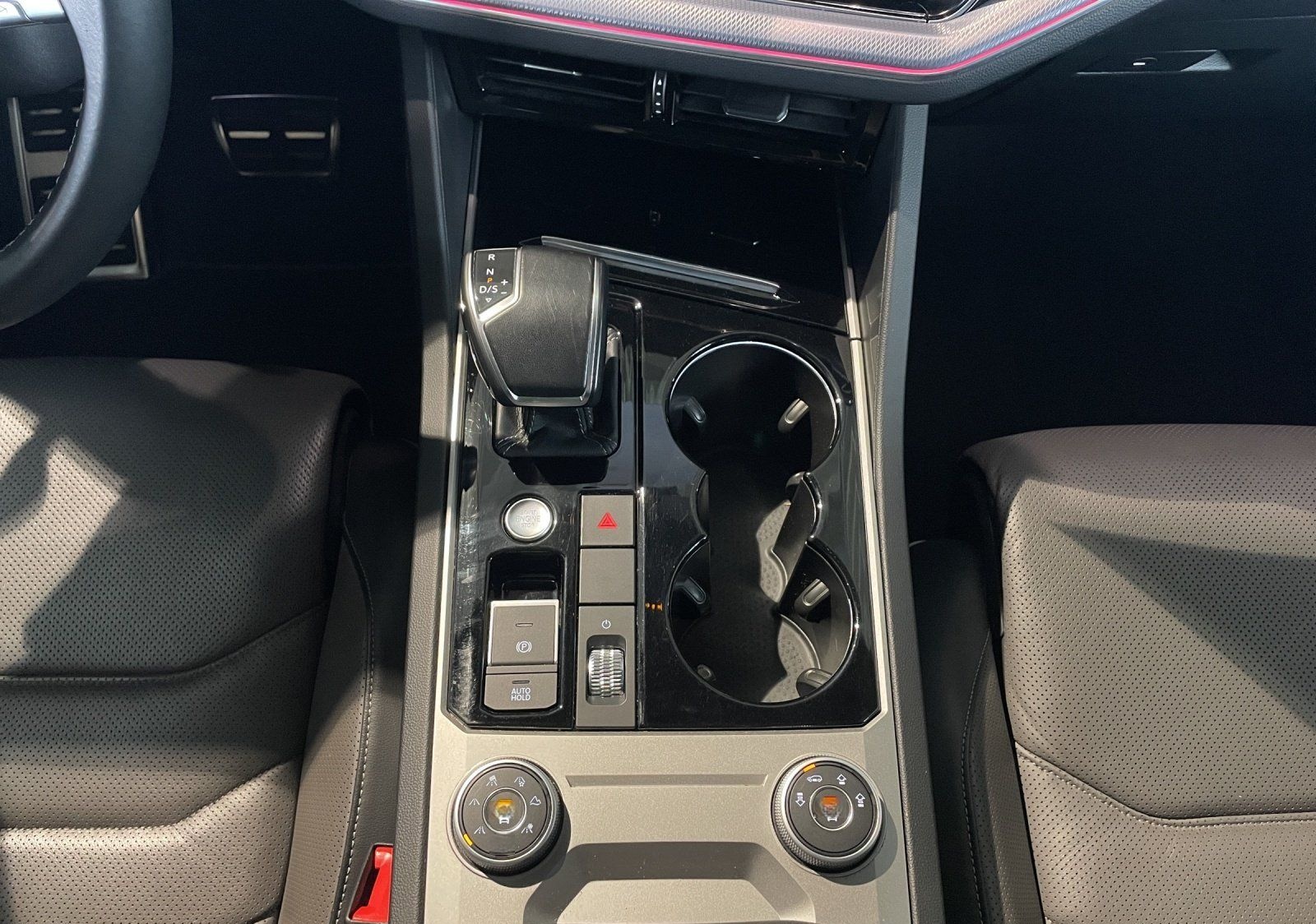 Volkswagen Touareg 3.0 TDI 4MOTION R-Line | STANDH. | AHK | foto 12