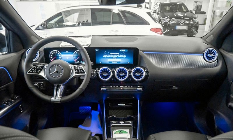 Mercedes-Benz GLA 200 NIGHT PROGRESSIVE MULTI 360 AHK DISTR foto 7