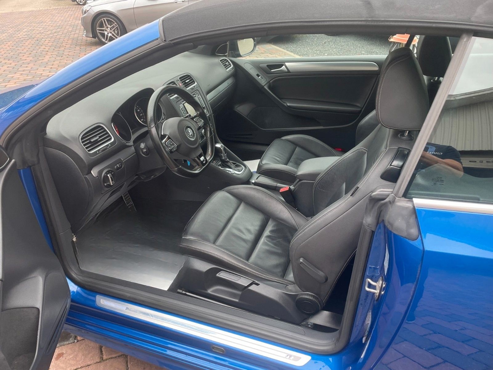 Volkswagen Golf VI Cabriolet R NAVI, PDC, Leder foto 12