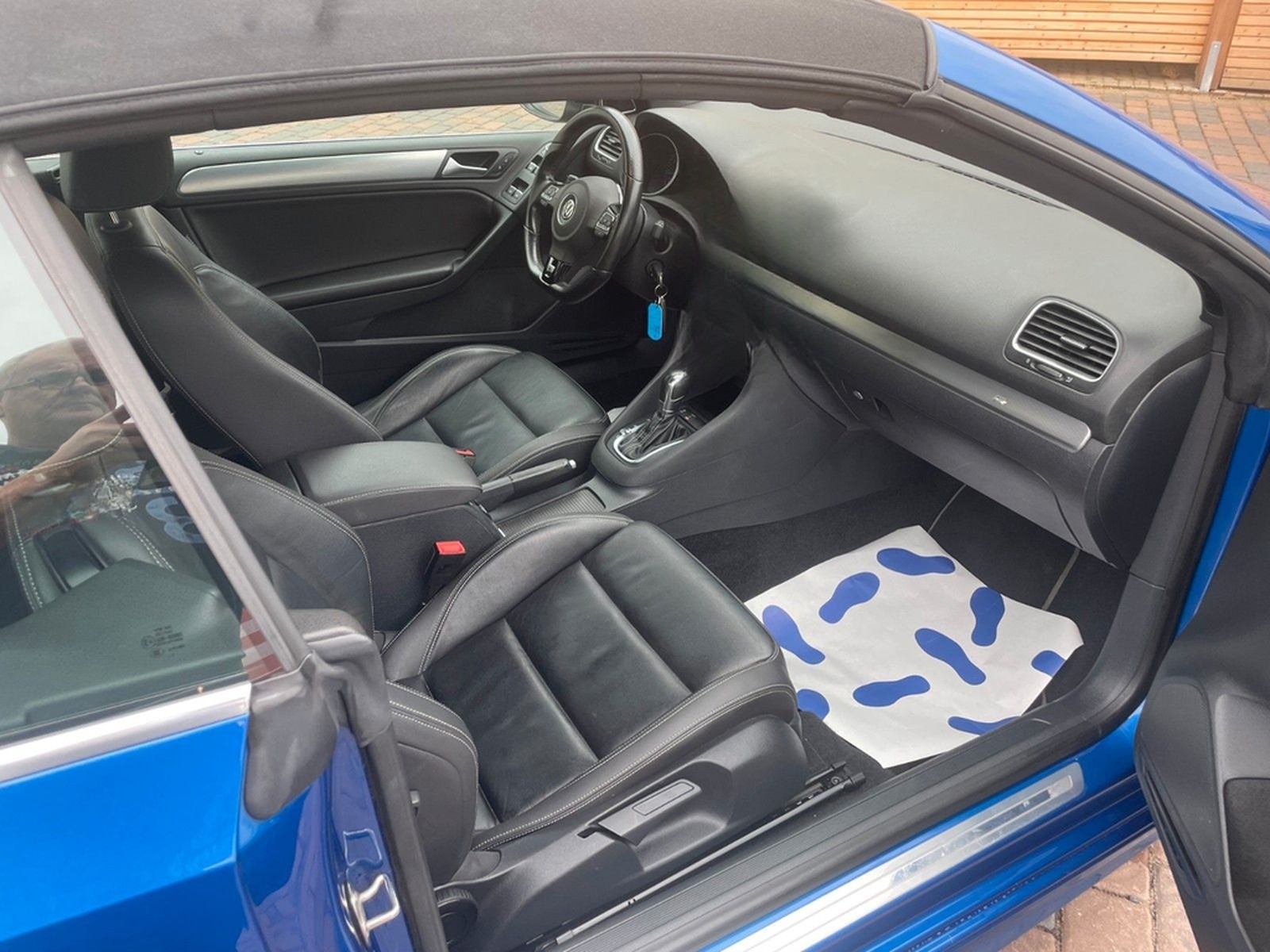 Volkswagen Golf VI Cabriolet R NAVI, PDC, Leder foto 13