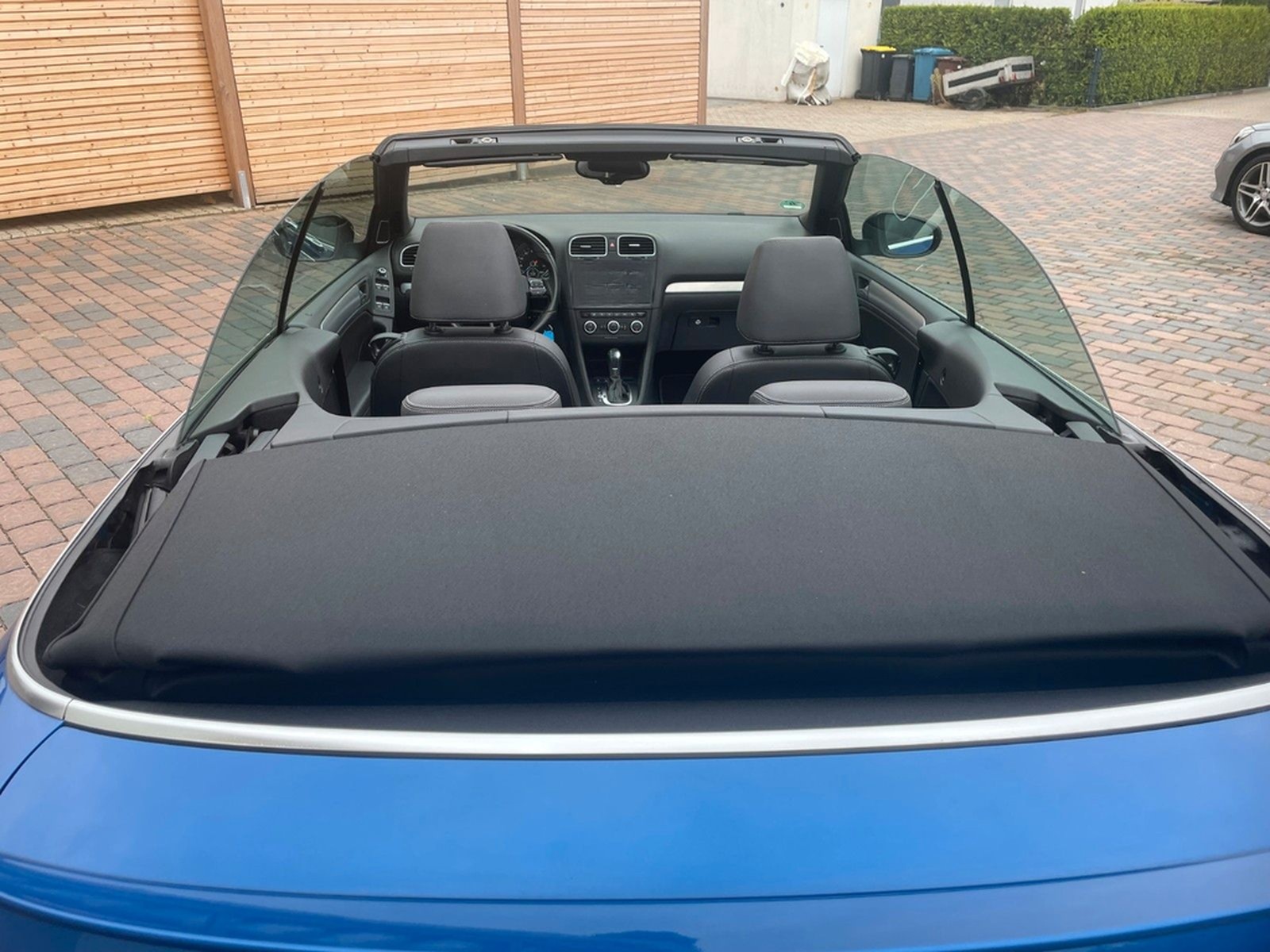 Volkswagen Golf VI Cabriolet R NAVI, PDC, Leder foto 14
