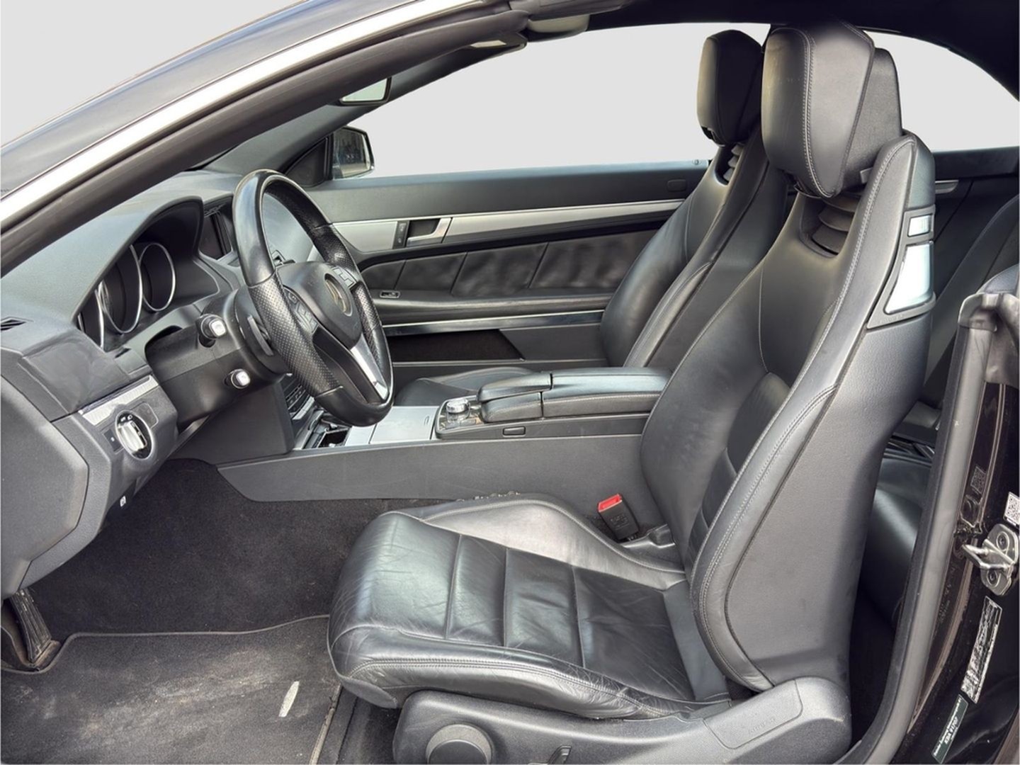 Mercedes-Benz E 220 CDI Cabrio 7G Airscarf LED Multikontursitz foto 11