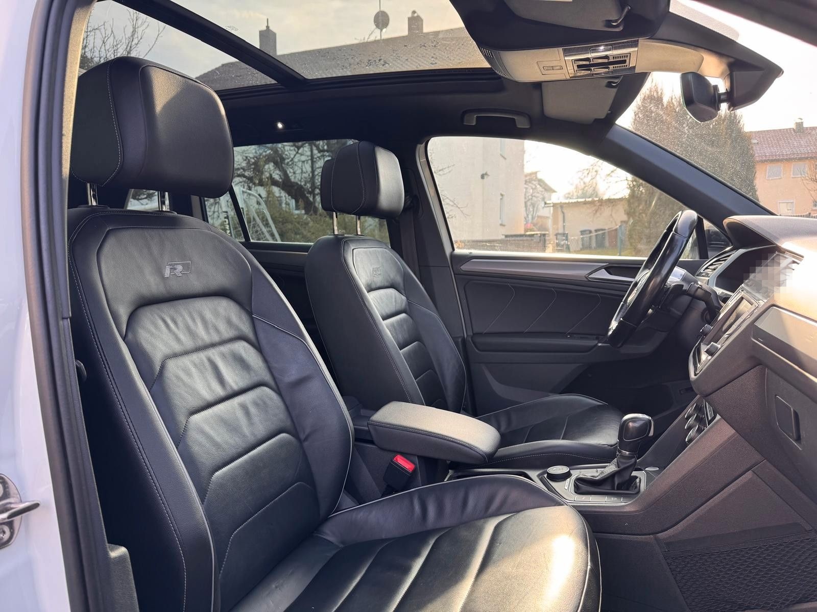 Volkswagen Tiguan Highline 4Motion*R-LINE/PANO/HUD* foto 11