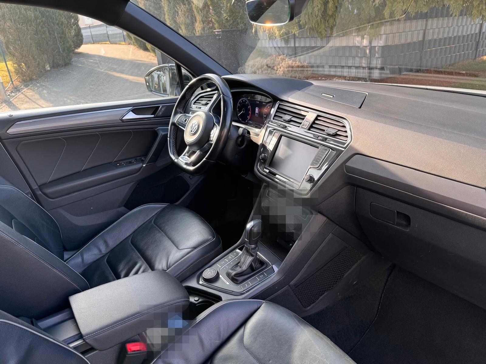 Volkswagen Tiguan Highline 4Motion*R-LINE/PANO/HUD* foto 12