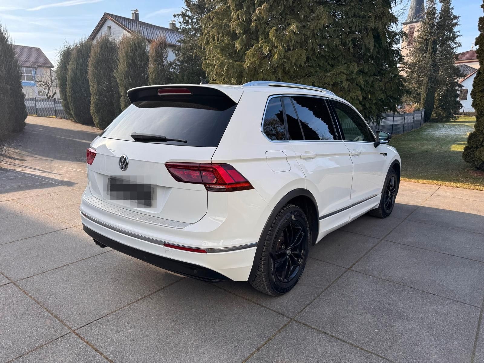 Volkswagen Tiguan Highline 4Motion*R-LINE/PANO/HUD* foto 3