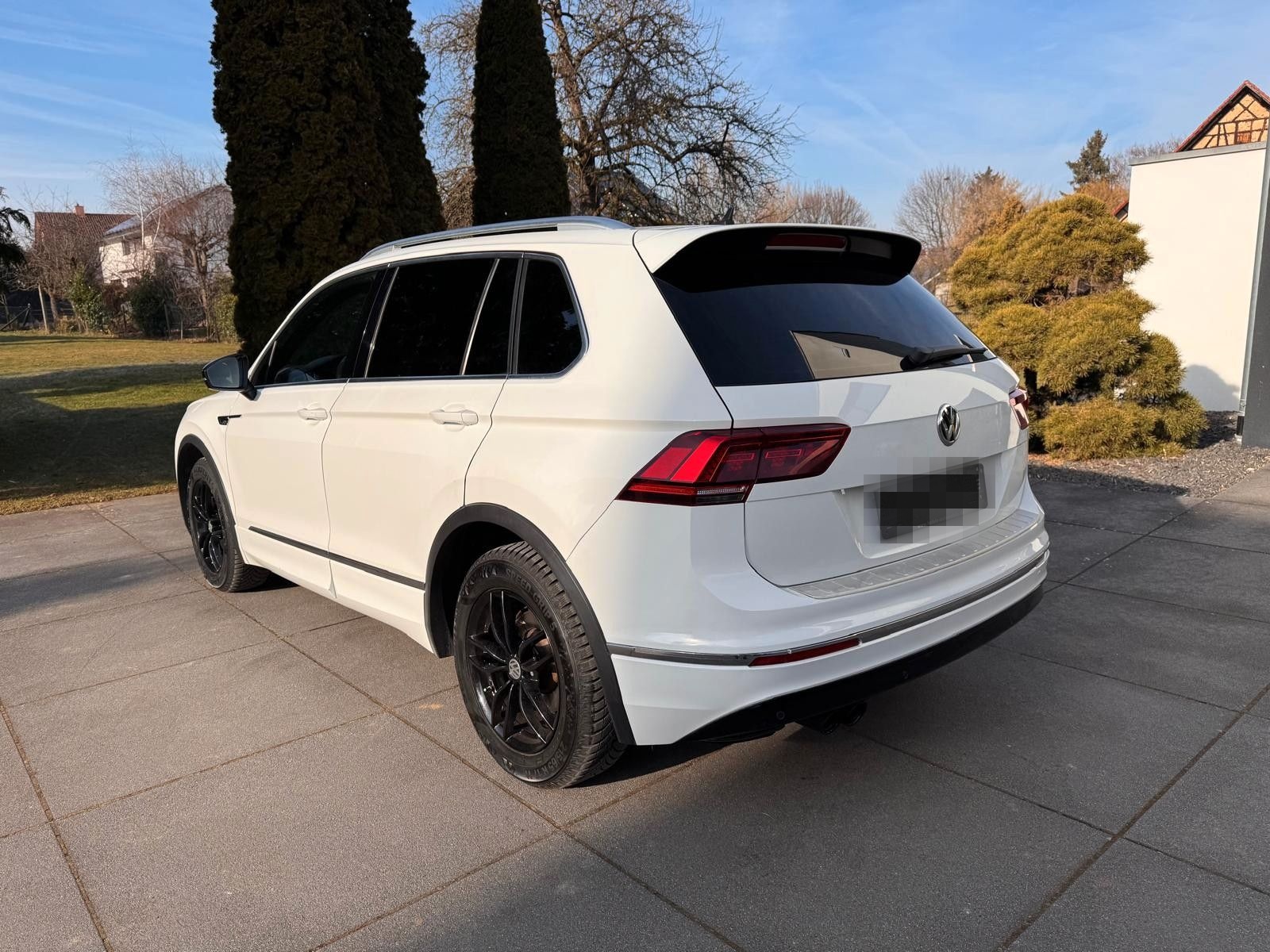 Volkswagen Tiguan Highline 4Motion*R-LINE/PANO/HUD* foto 4